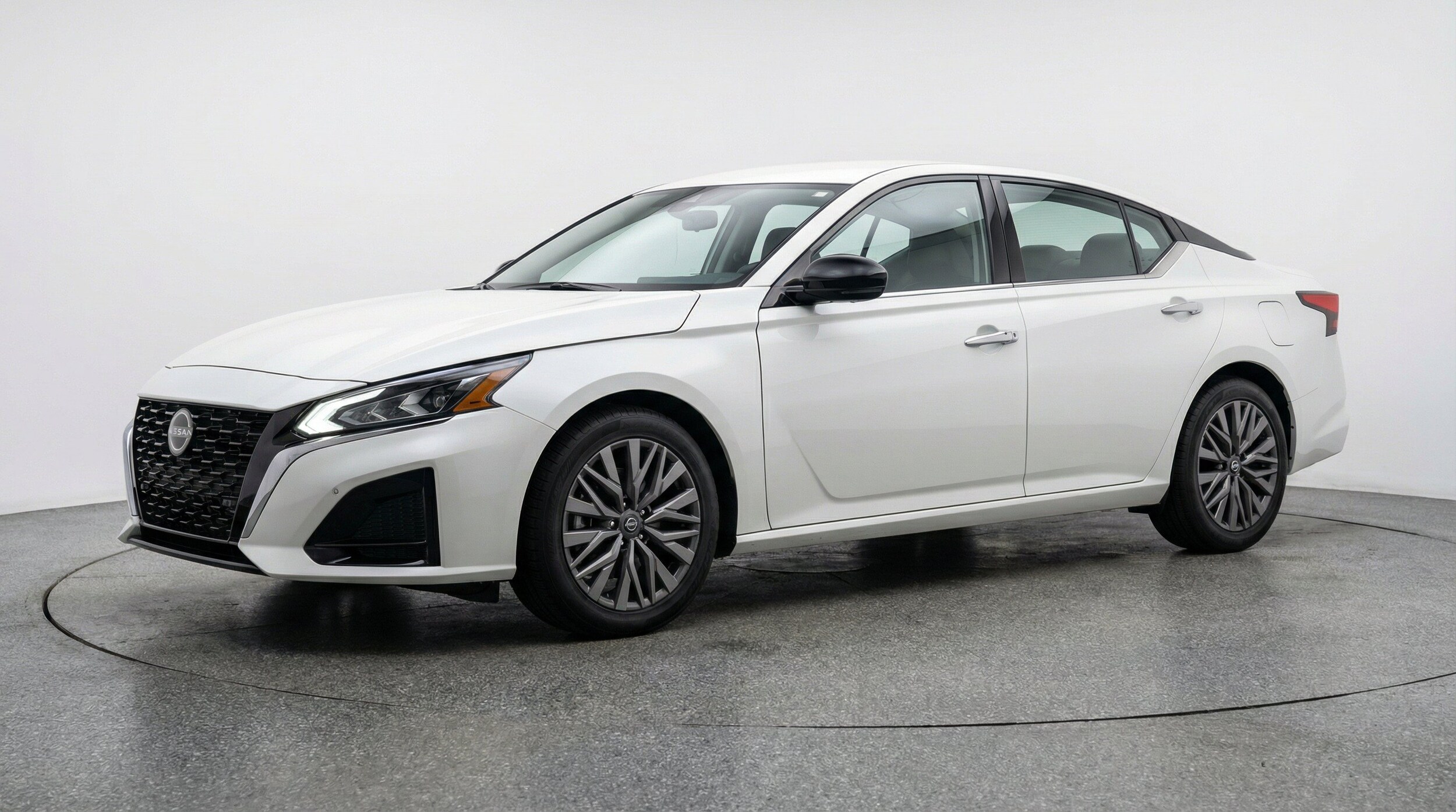 Thumbnail: 2025 Nissan Altima - 3