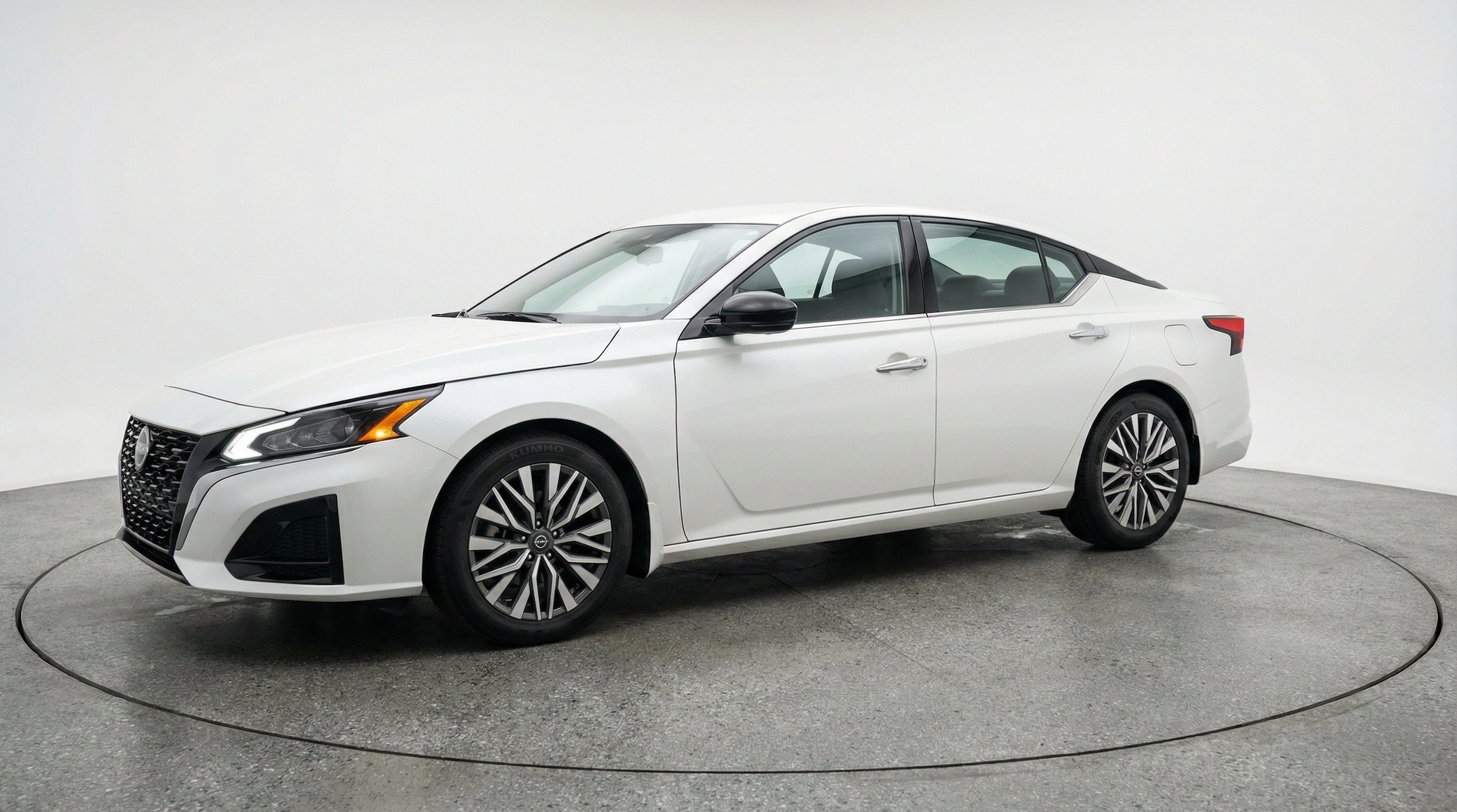 Thumbnail: 2025 Nissan Altima - 3