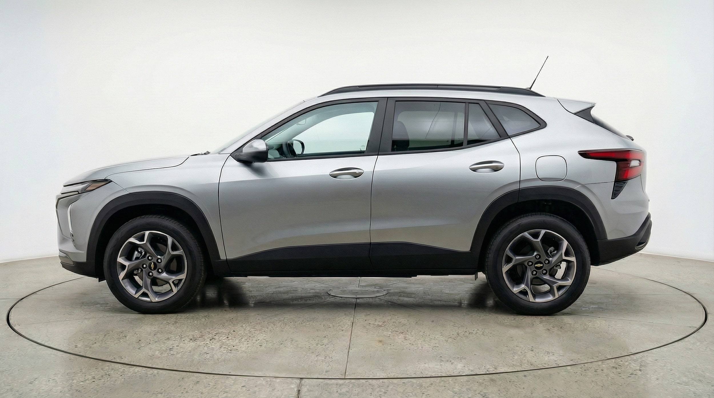 Thumbnail: 2025 Chevrolet Trax - 4