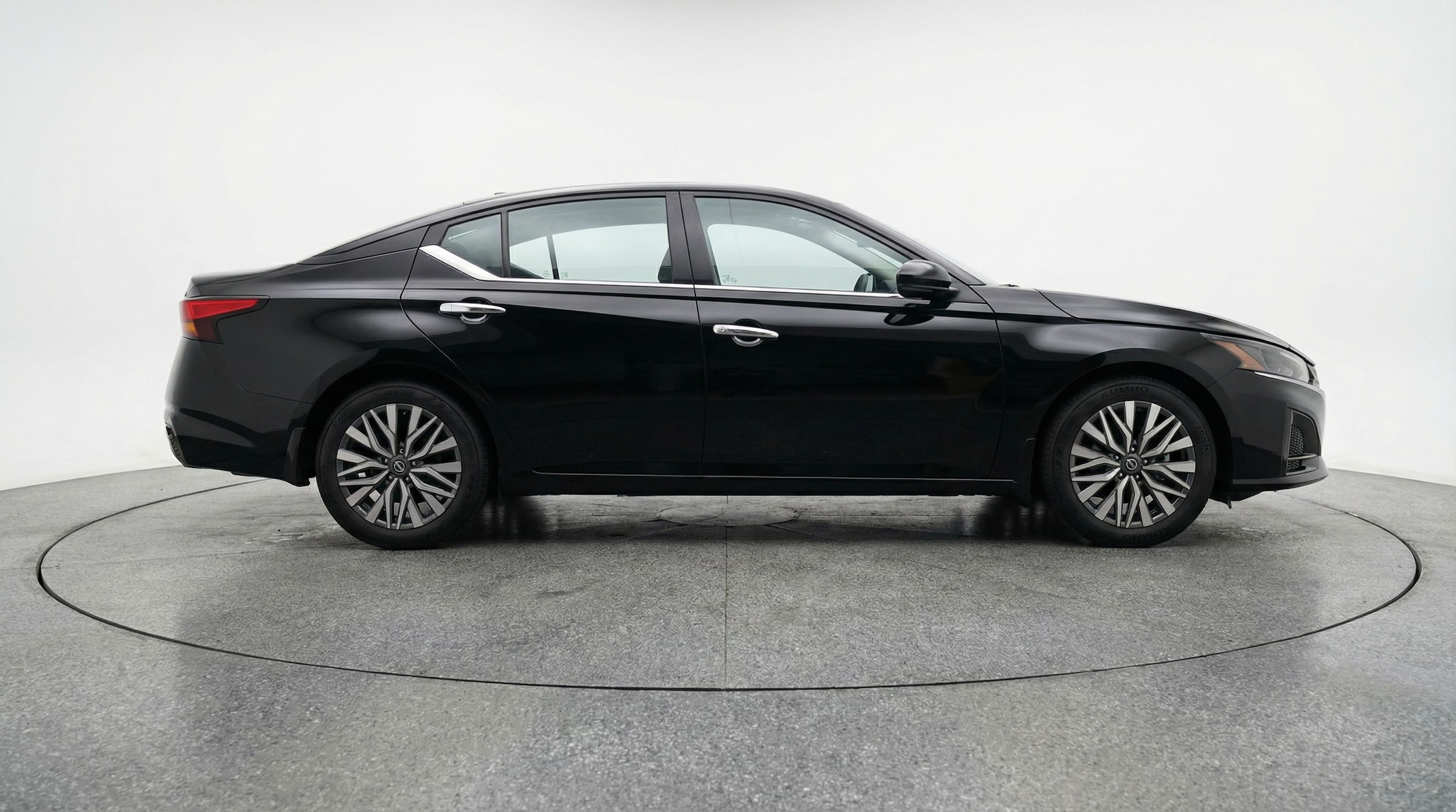 Thumbnail: 2025 Nissan Altima - 8