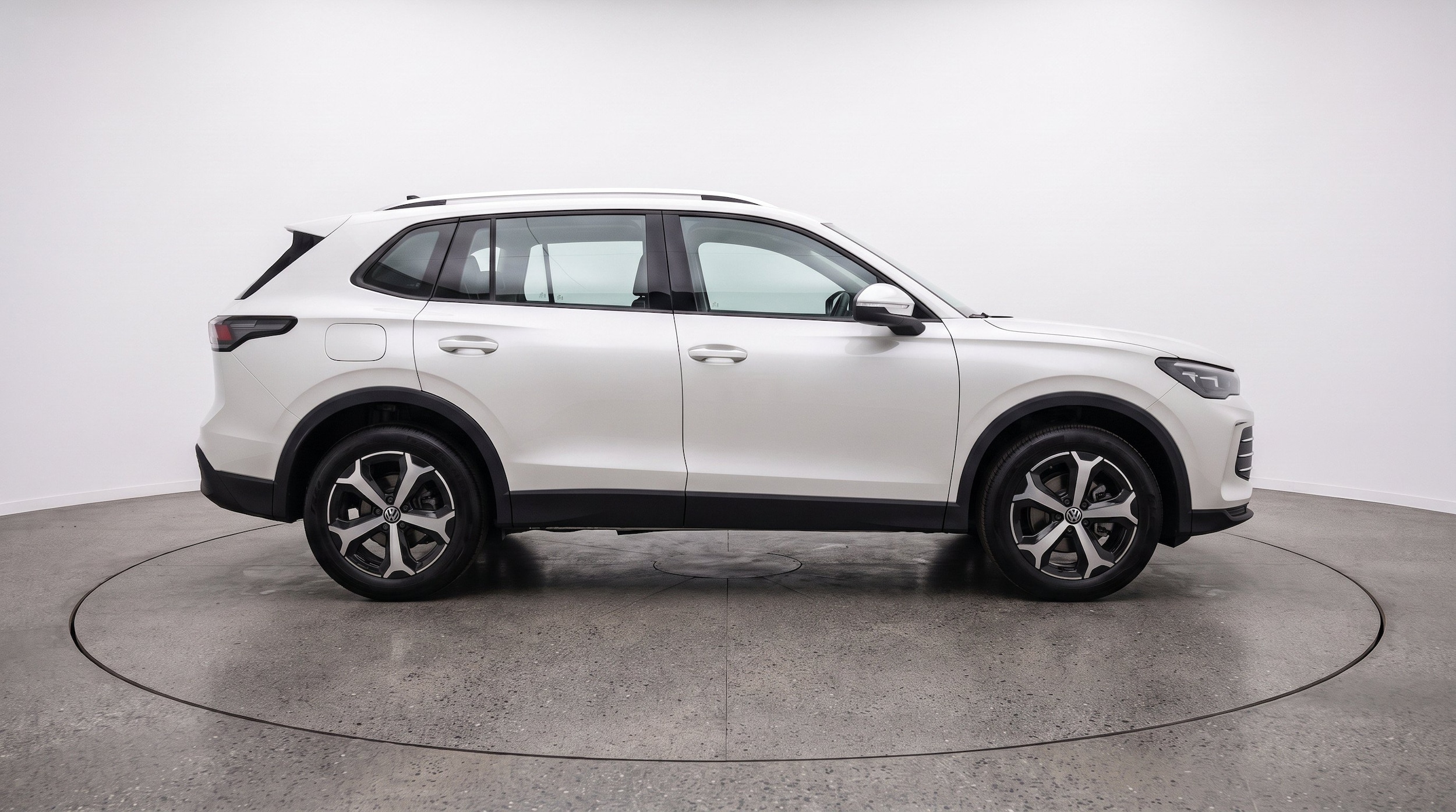 Thumbnail: 2026 Volkswagen Tiguan - 11