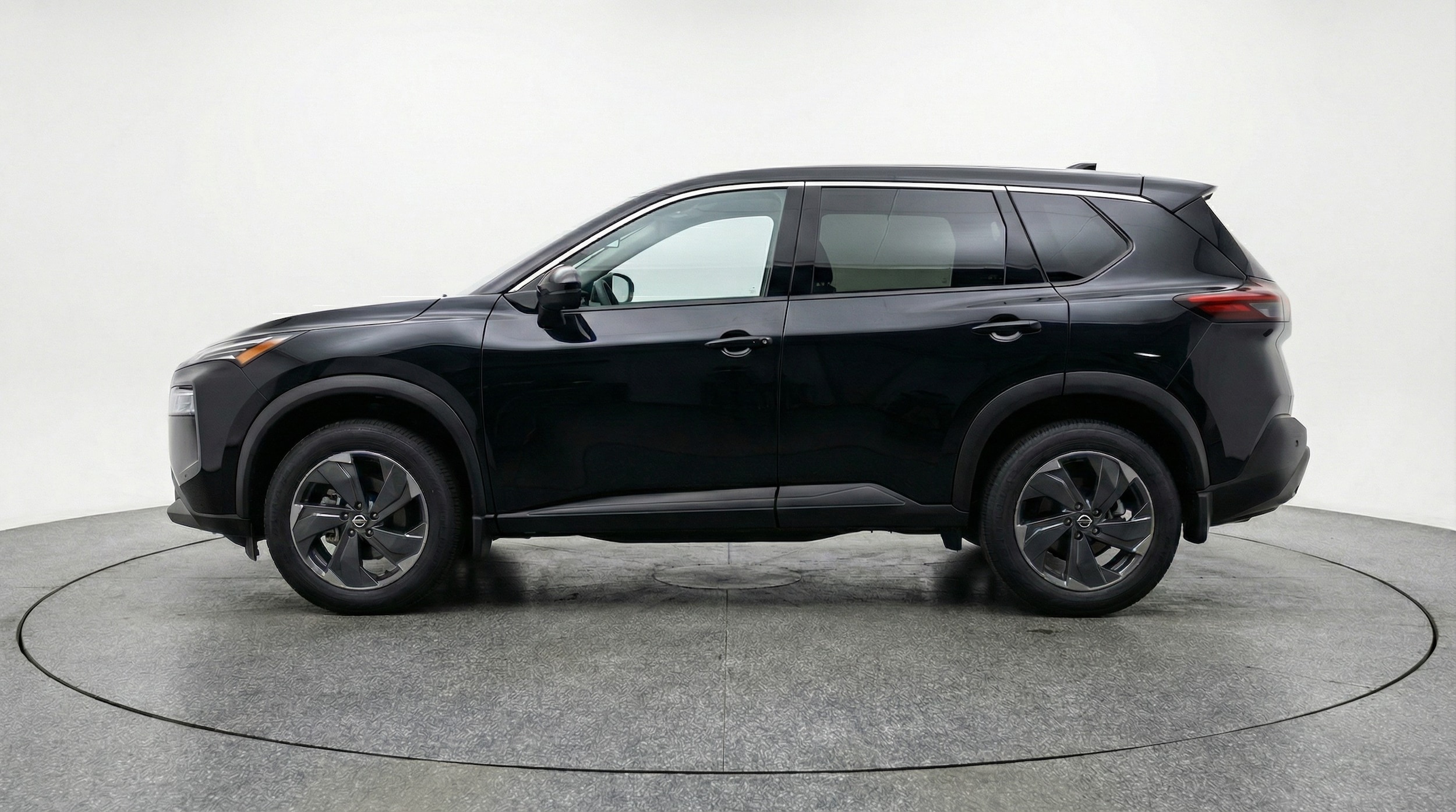 Thumbnail: 2025 Nissan Rogue - 4