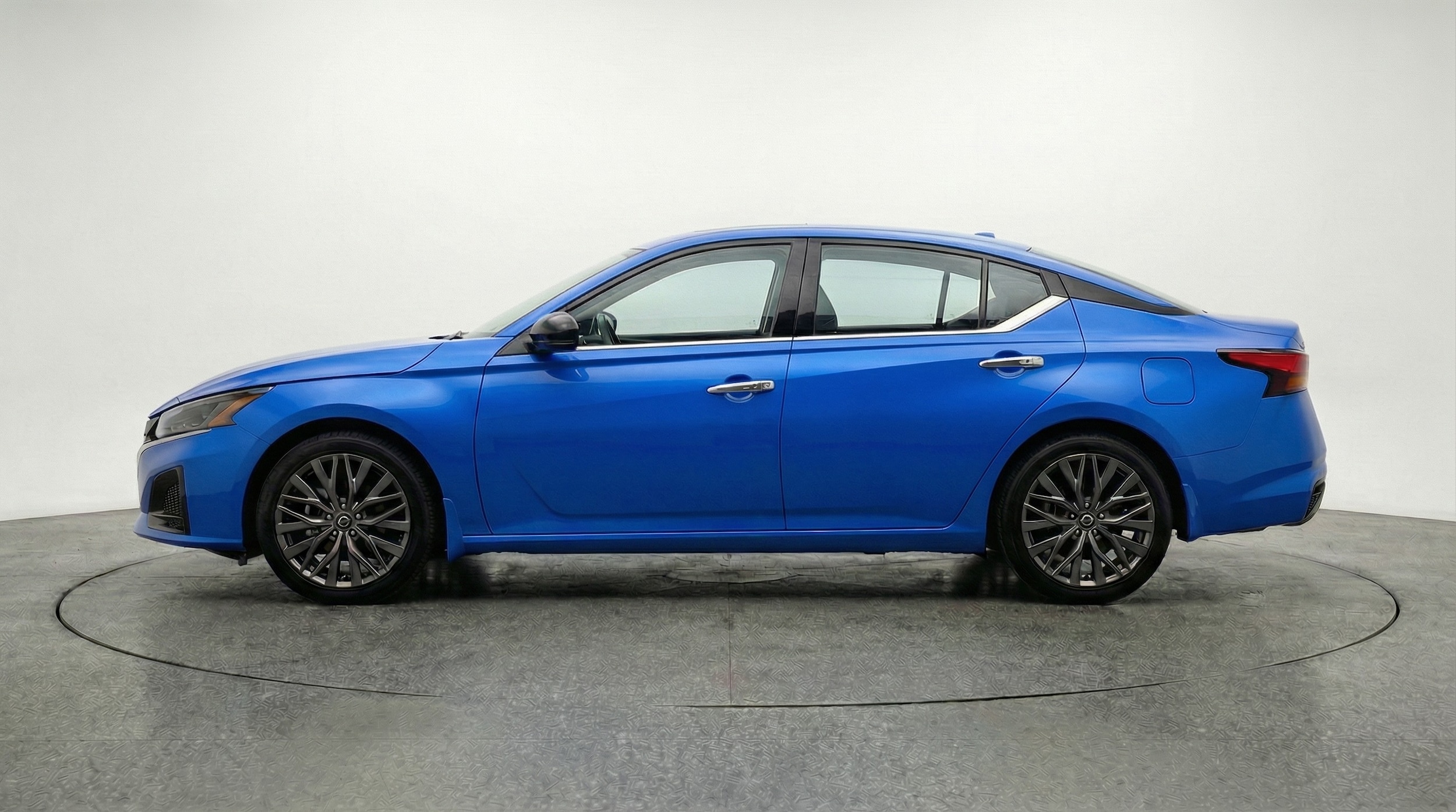 Thumbnail: 2025 Nissan Altima - 4