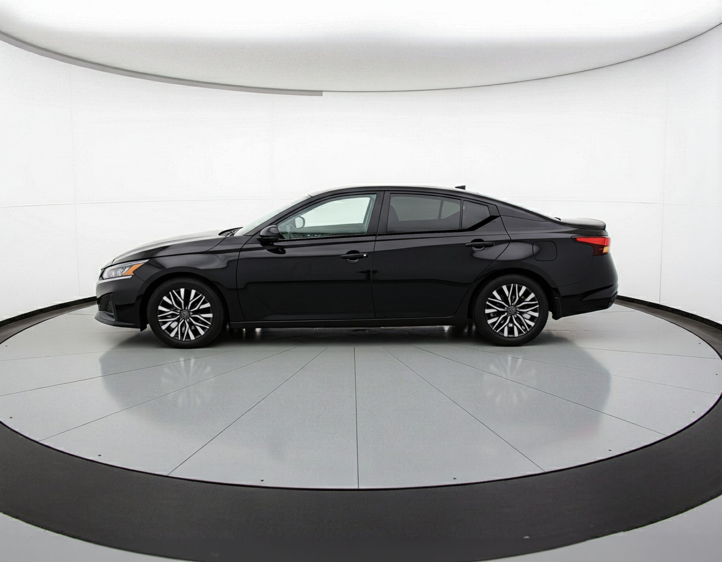 Thumbnail: 2025 Nissan Altima - 4