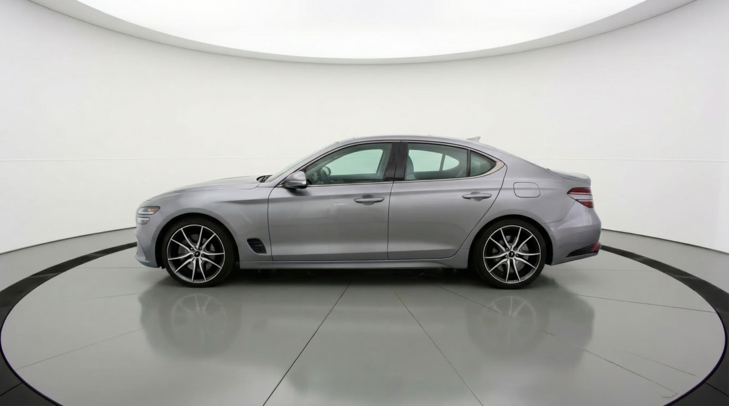 Thumbnail: 2025 Genesis G70 - 4