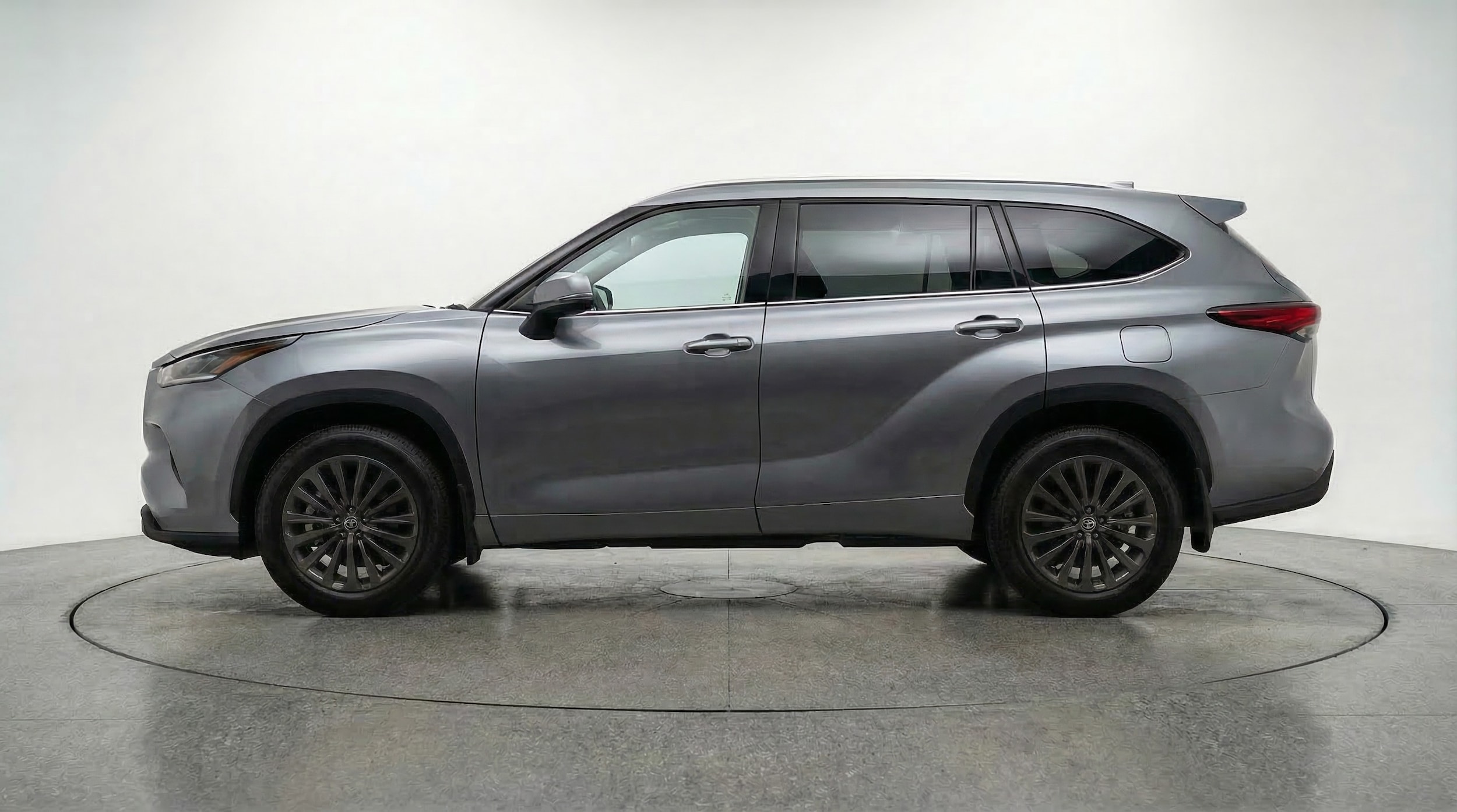 Thumbnail: 2025 Toyota Highlander - 4