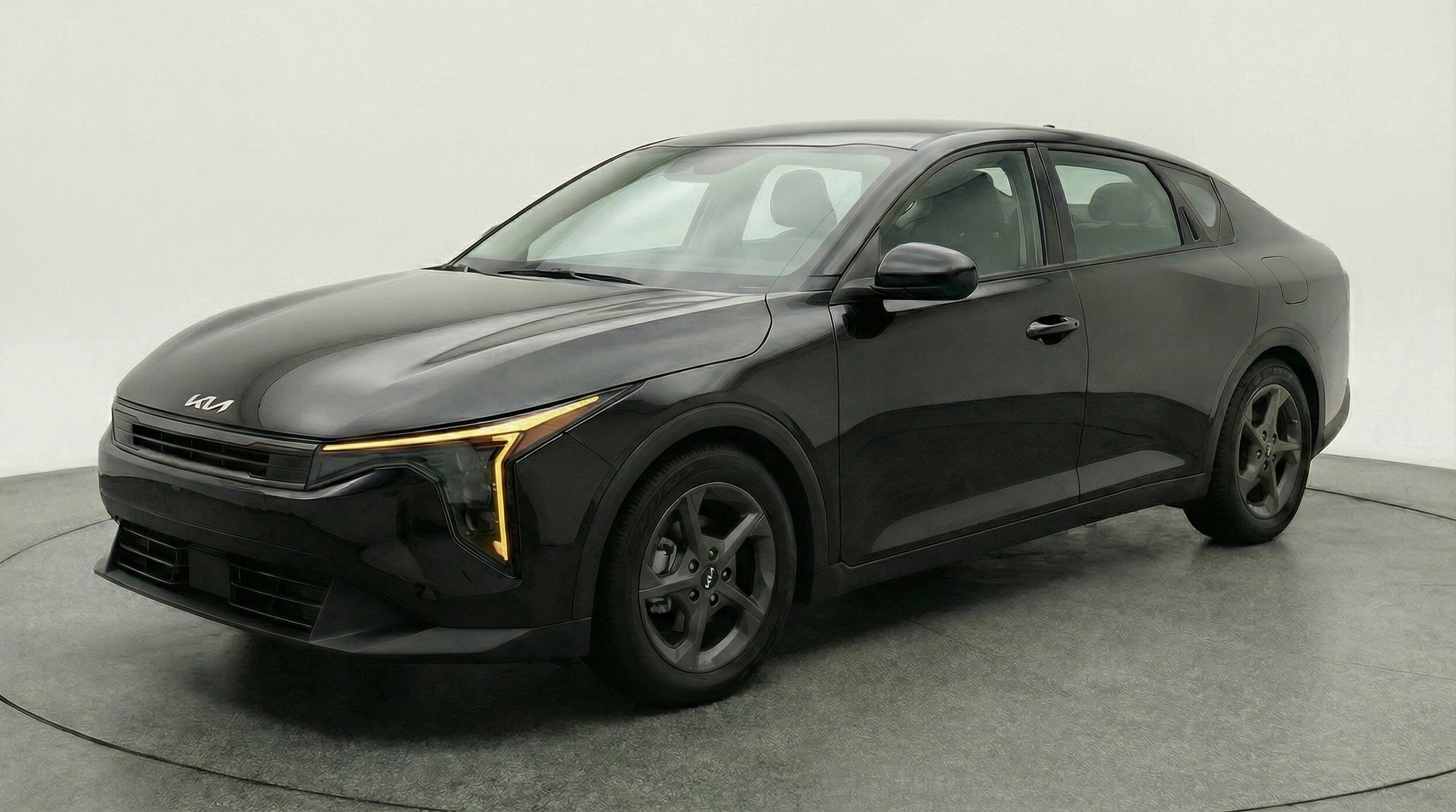 Thumbnail: 2025 Kia K4 - 3