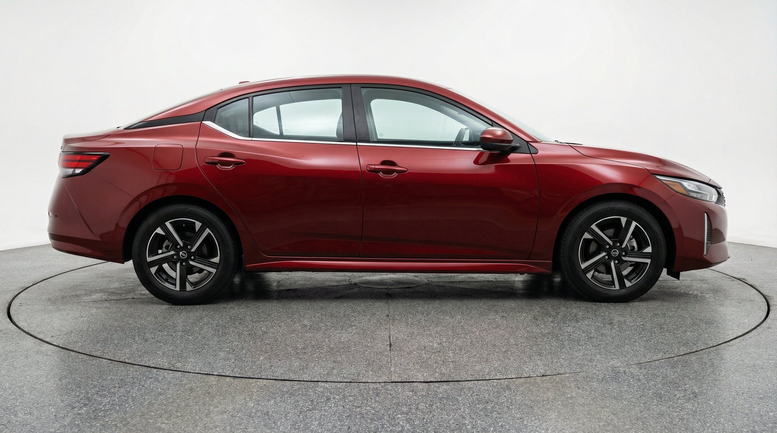 Thumbnail: 2025 Nissan Sentra - 11