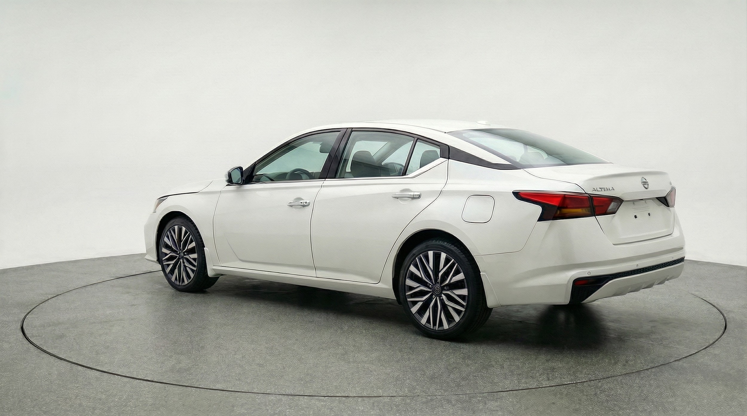 Thumbnail: 2025 Nissan Altima - 5