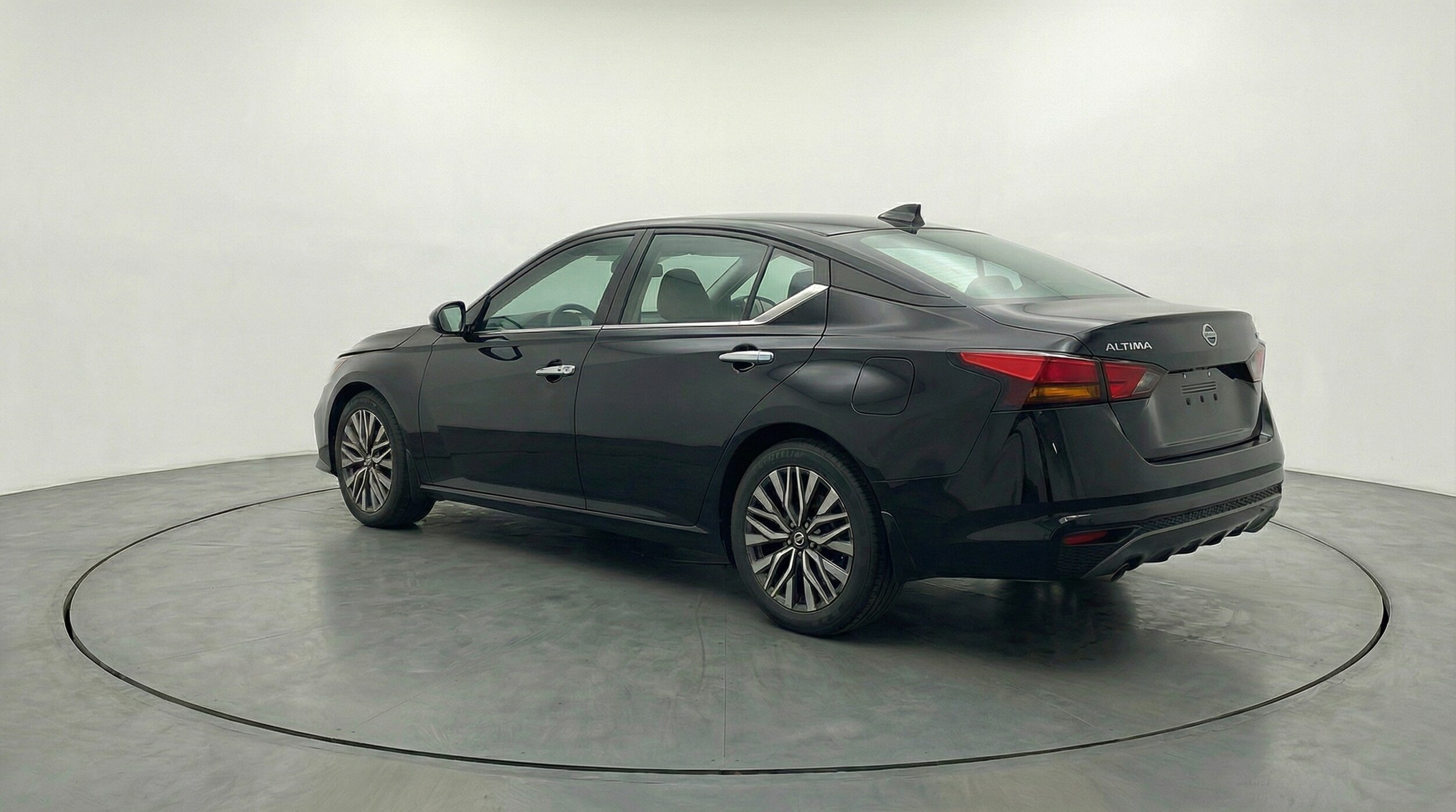 Thumbnail: 2025 Nissan Altima - 5