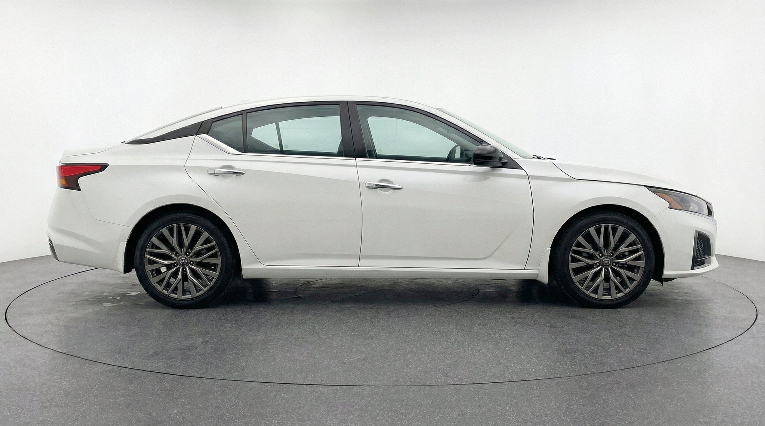 Thumbnail: 2025 Nissan Altima - 11
