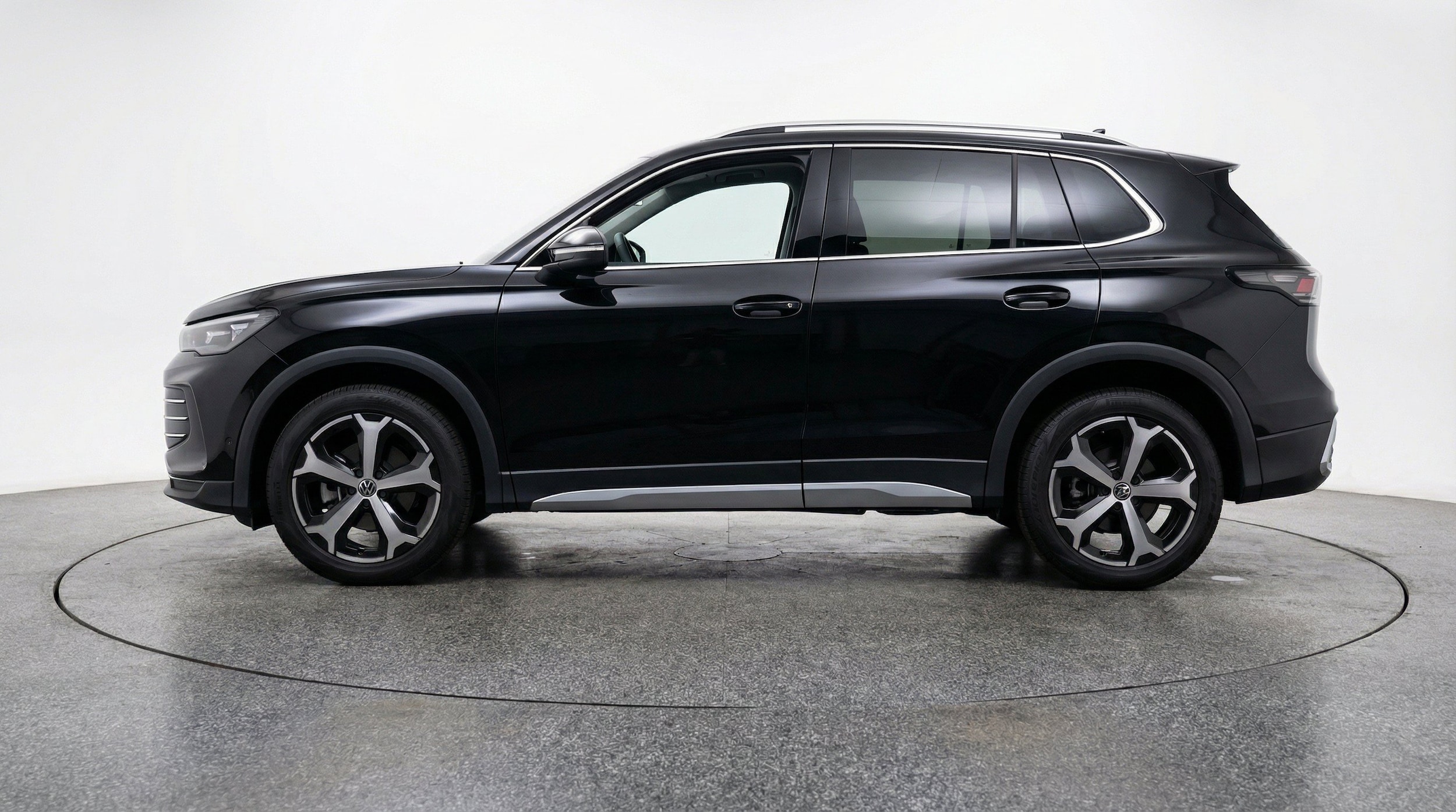 Thumbnail: 2026 Volkswagen Tiguan - 5