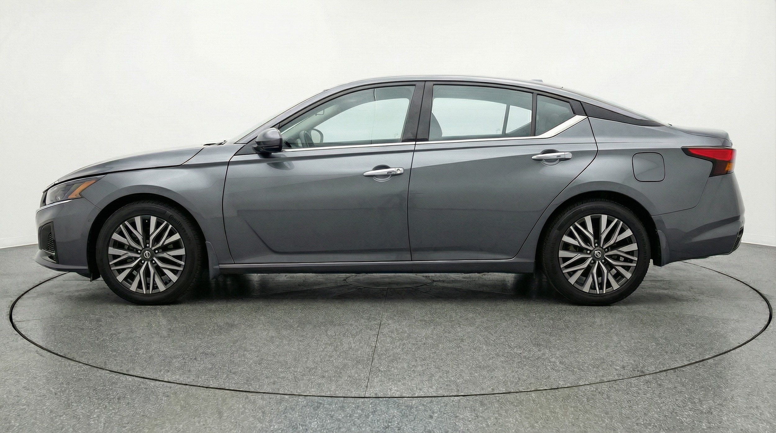 Thumbnail: 2025 Nissan Altima - 4