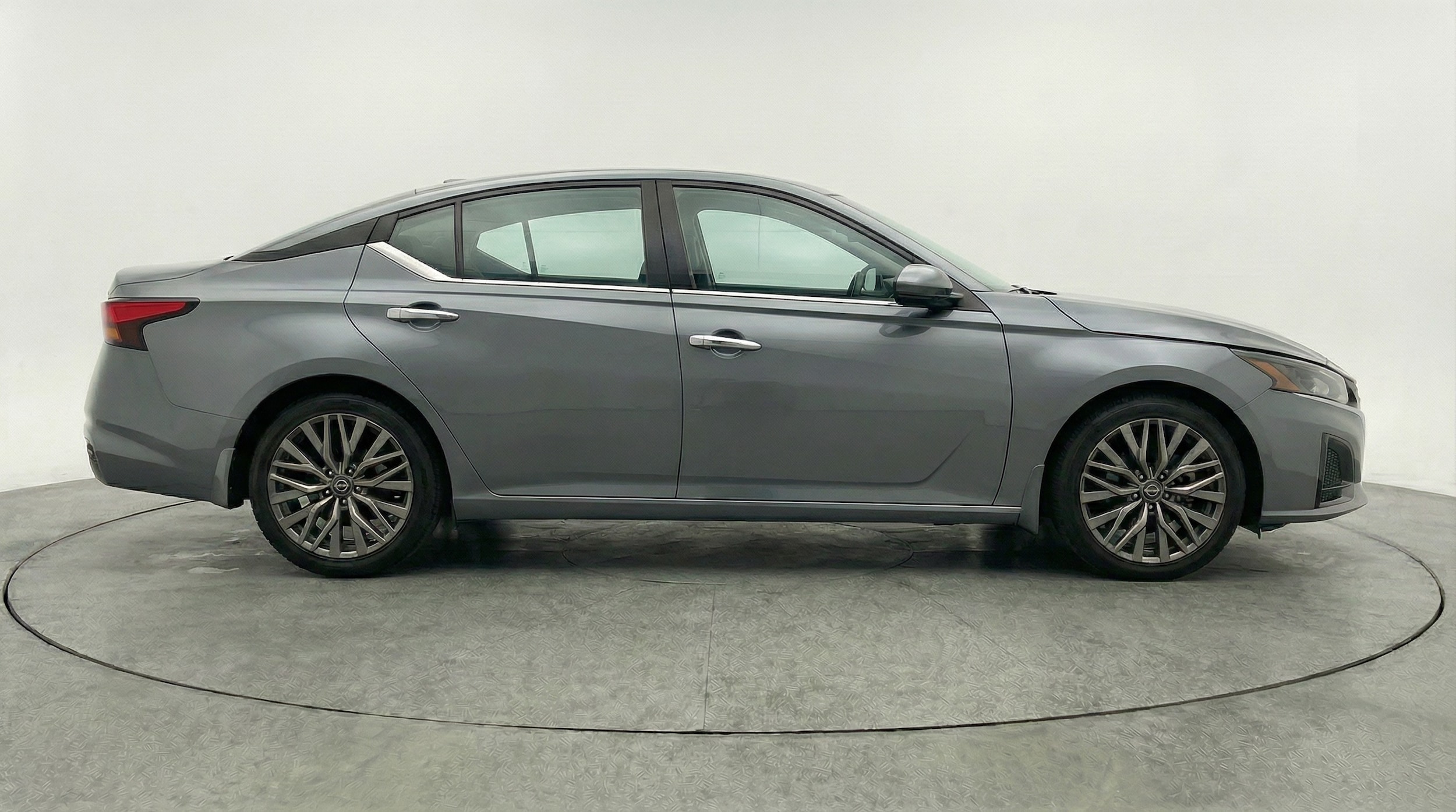 Thumbnail: 2025 Nissan Altima - 8