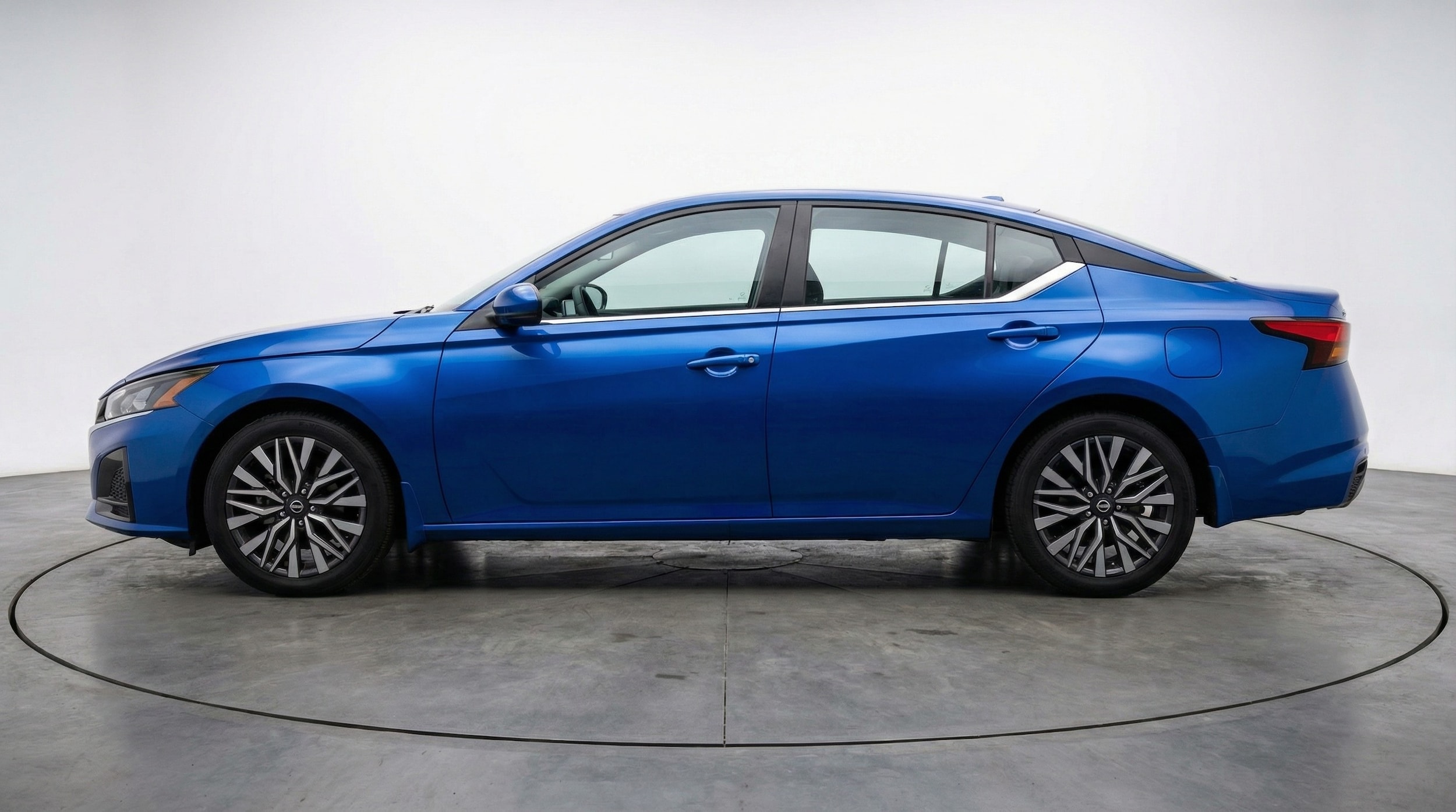 Thumbnail: 2025 Nissan Altima - 4