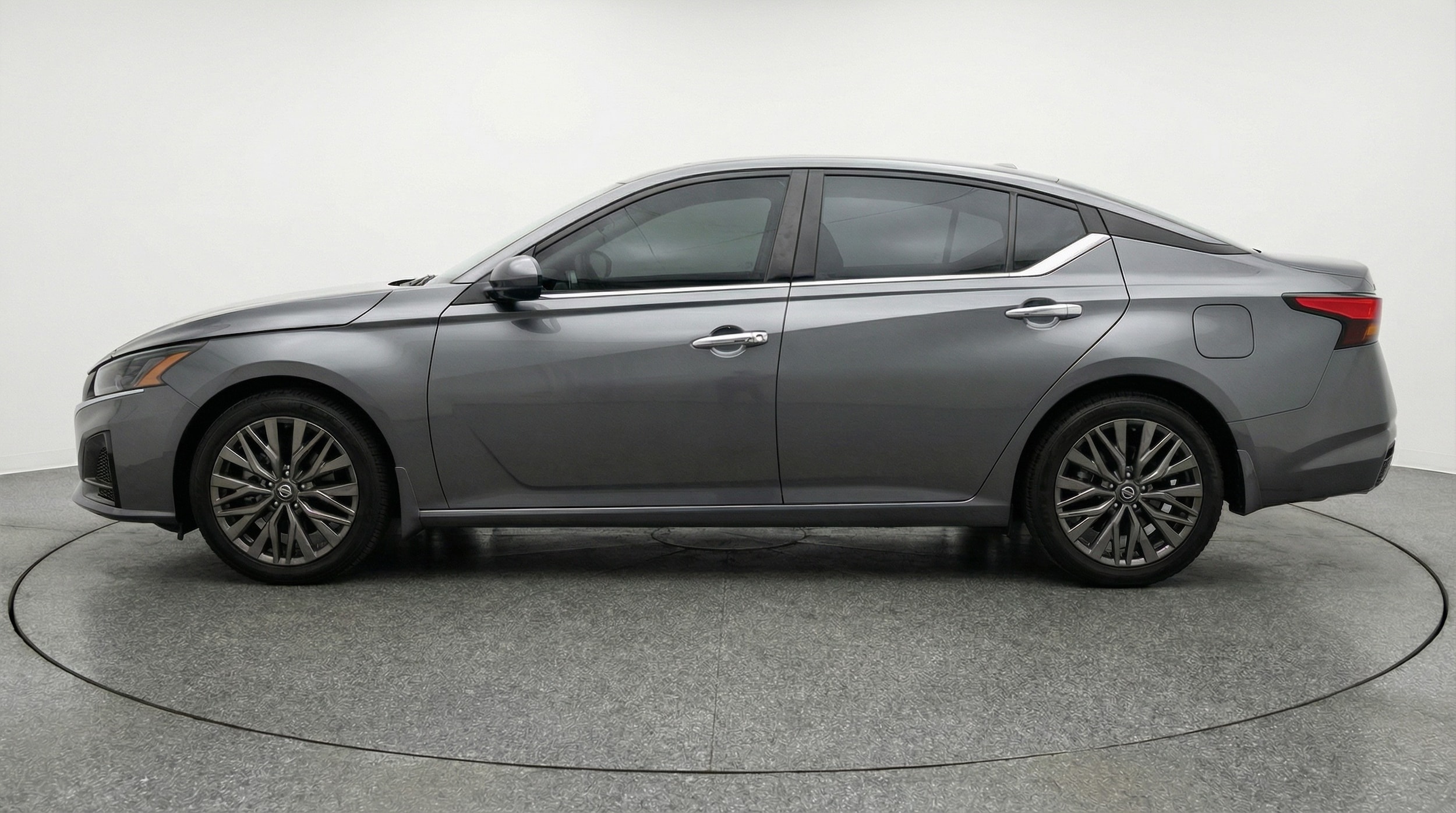 Thumbnail: 2025 Nissan Altima - 4