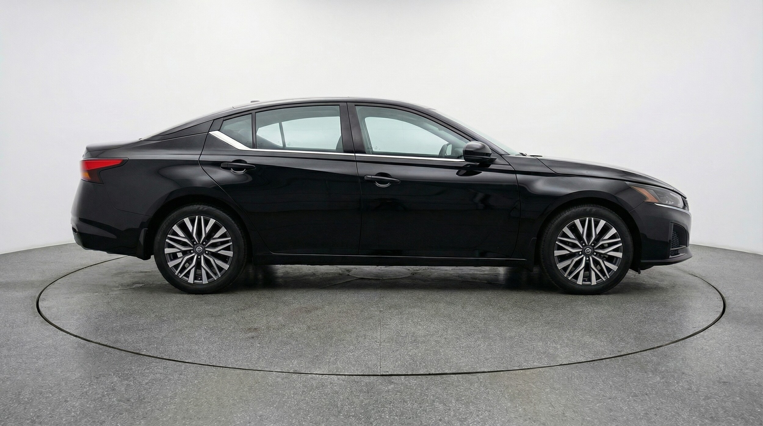 Thumbnail: 2025 Nissan Altima - 8