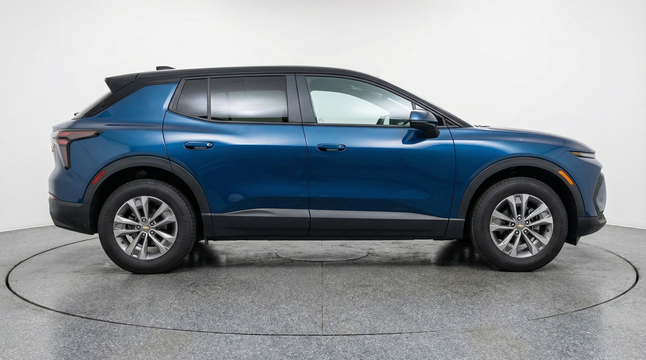 Thumbnail: 2025 Chevrolet Equinox - 8