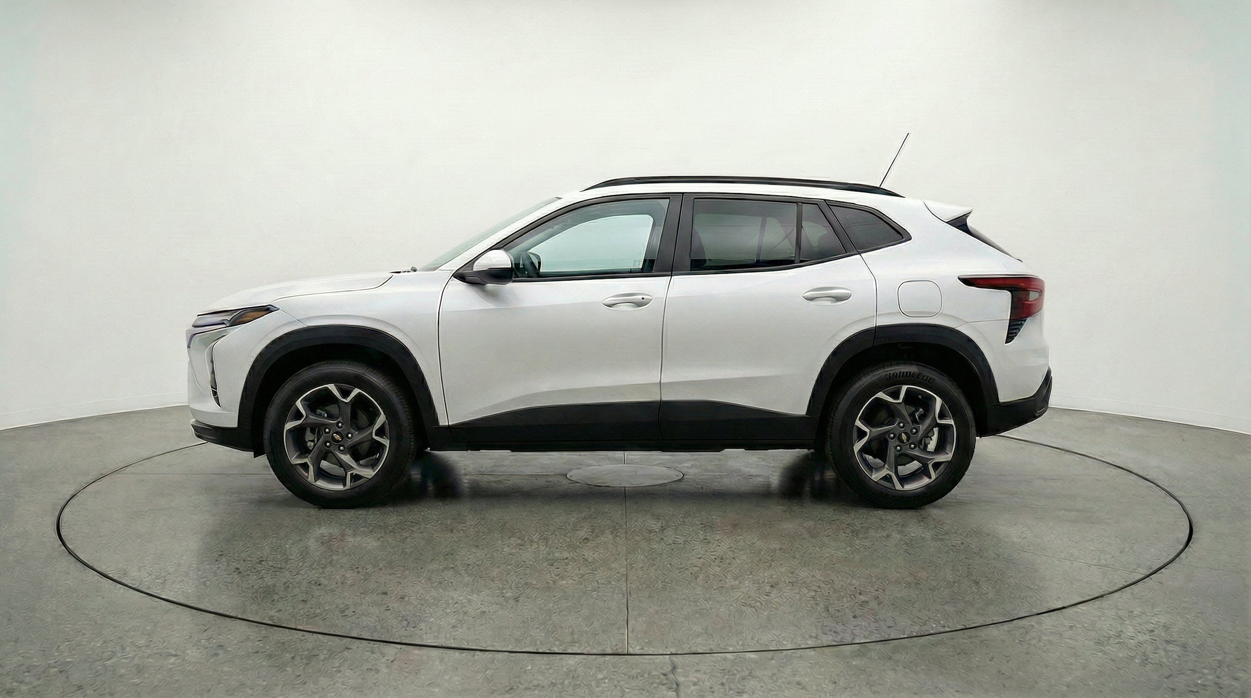 Thumbnail: 2025 Chevrolet Trax - 11