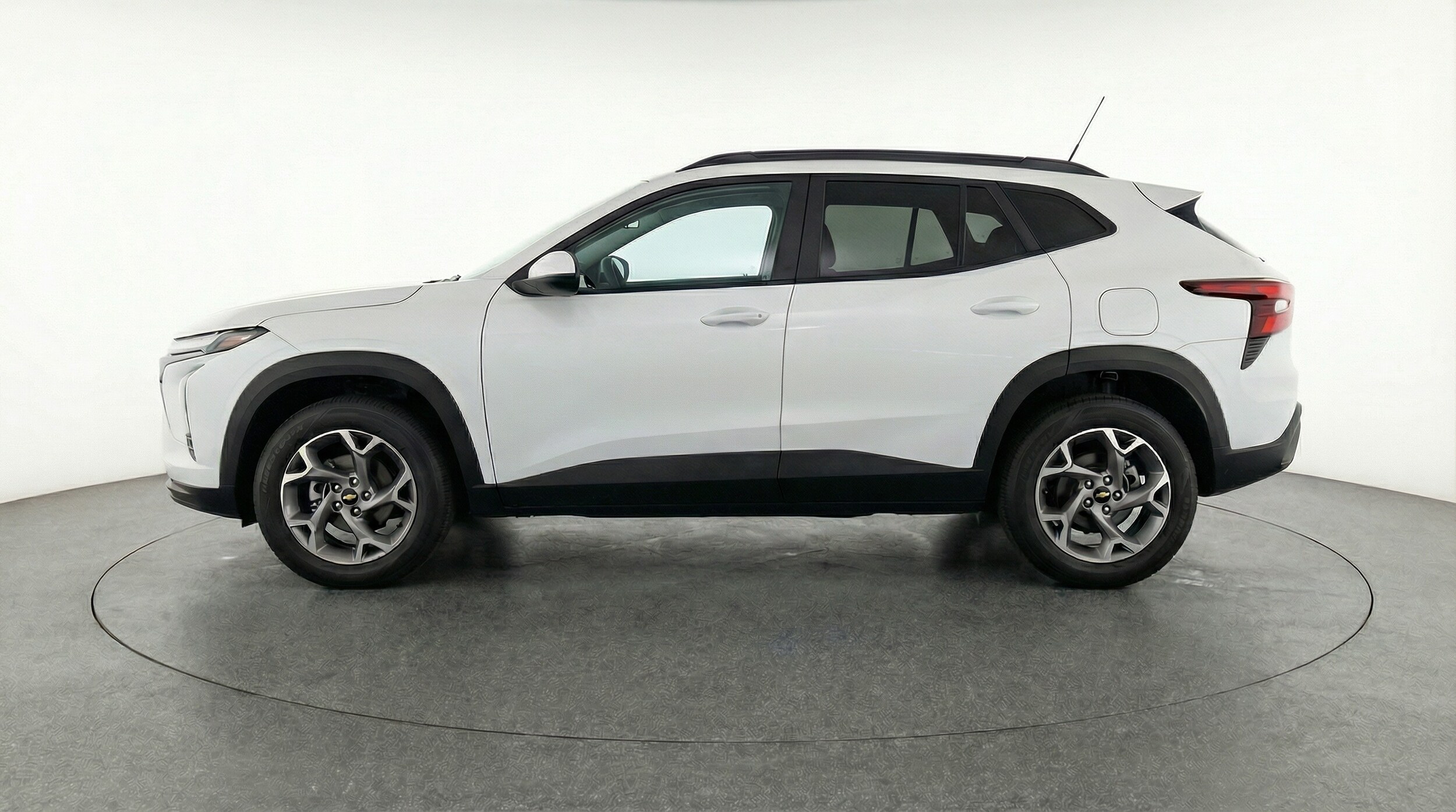 Thumbnail: 2025 Chevrolet Trax - 4