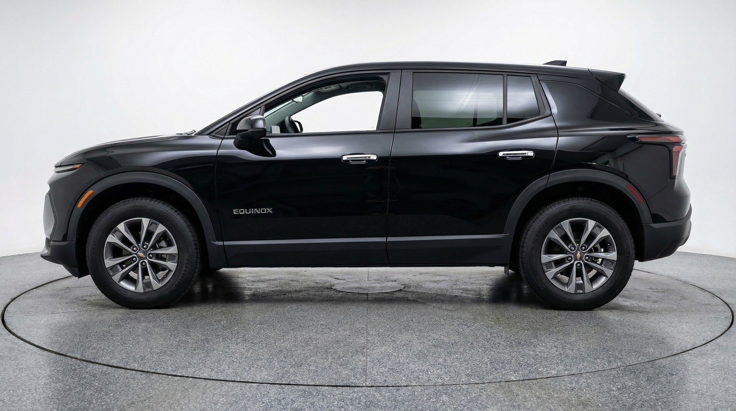 Thumbnail: 2025 Chevrolet Equinox - 4