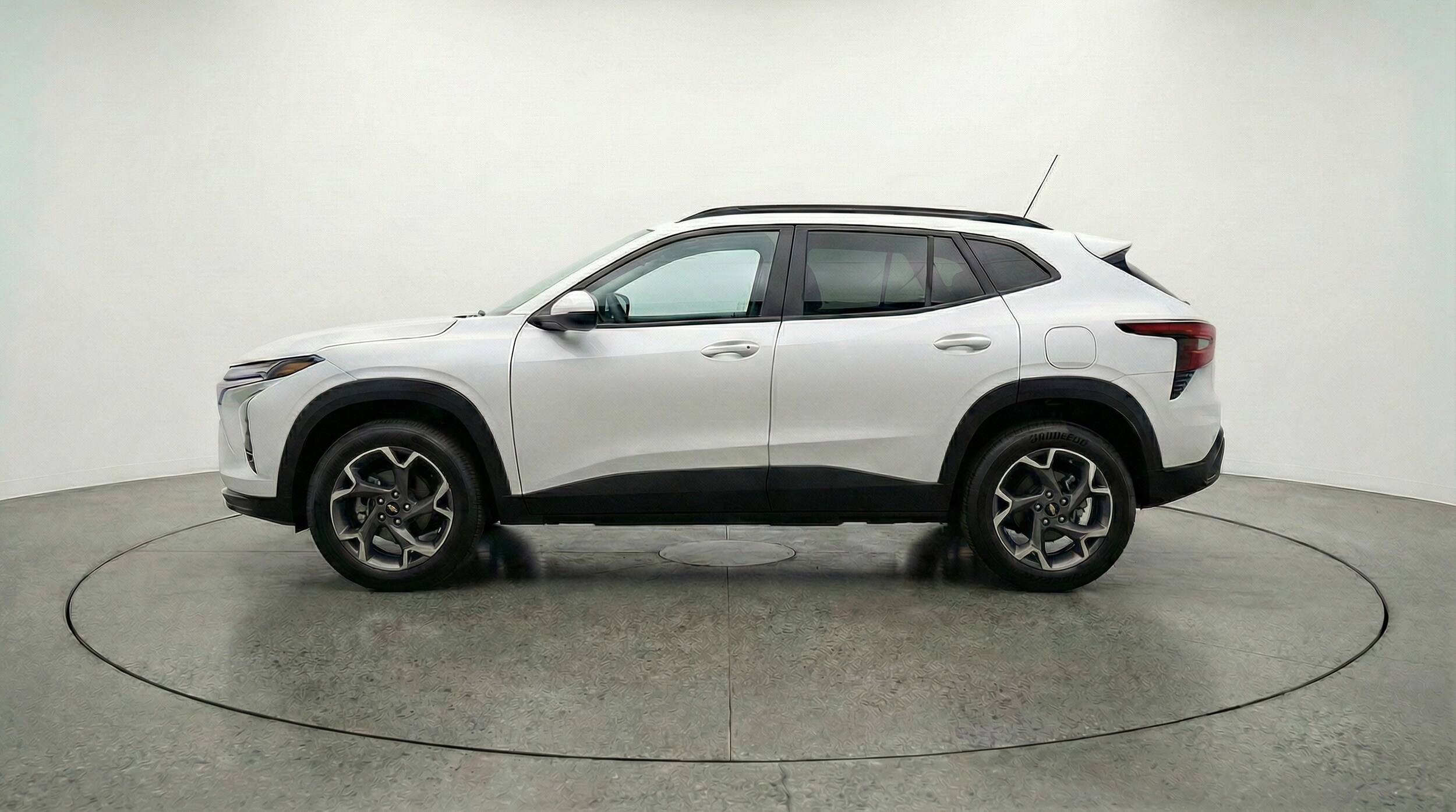 Thumbnail: 2025 Chevrolet Trax - 8