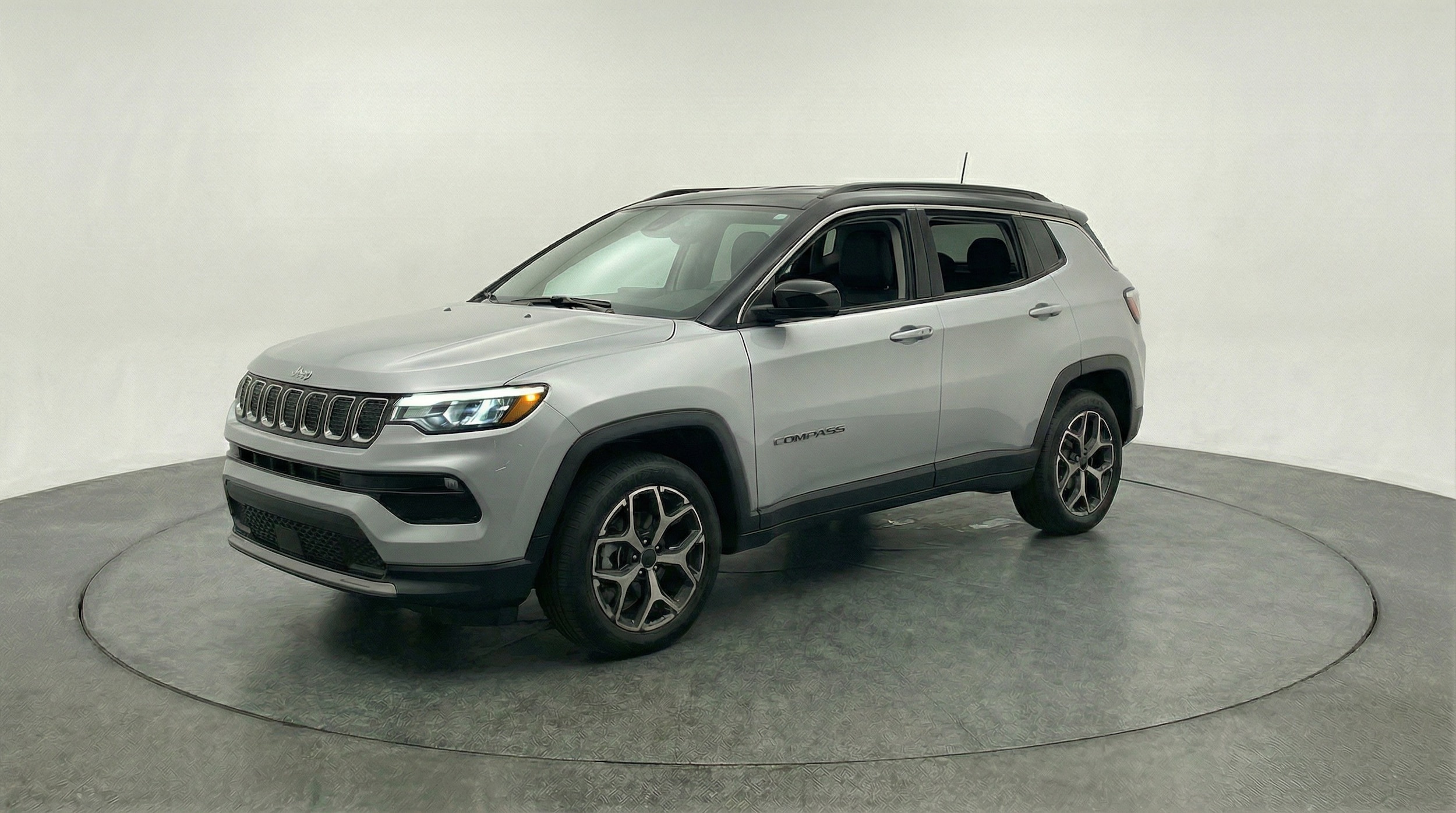 Thumbnail: 2025 Jeep Compass - 3