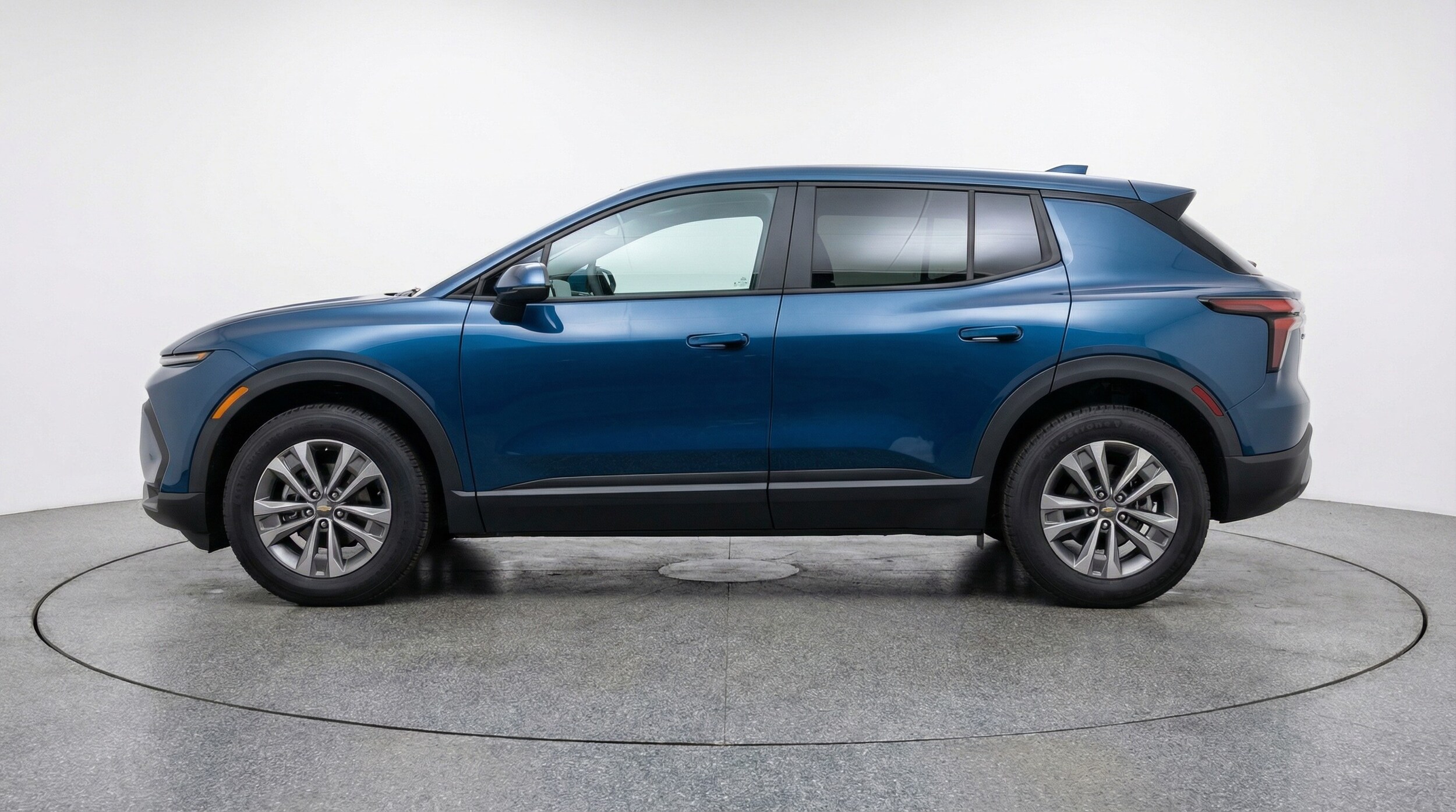 Thumbnail: 2025 Chevrolet Equinox - 4