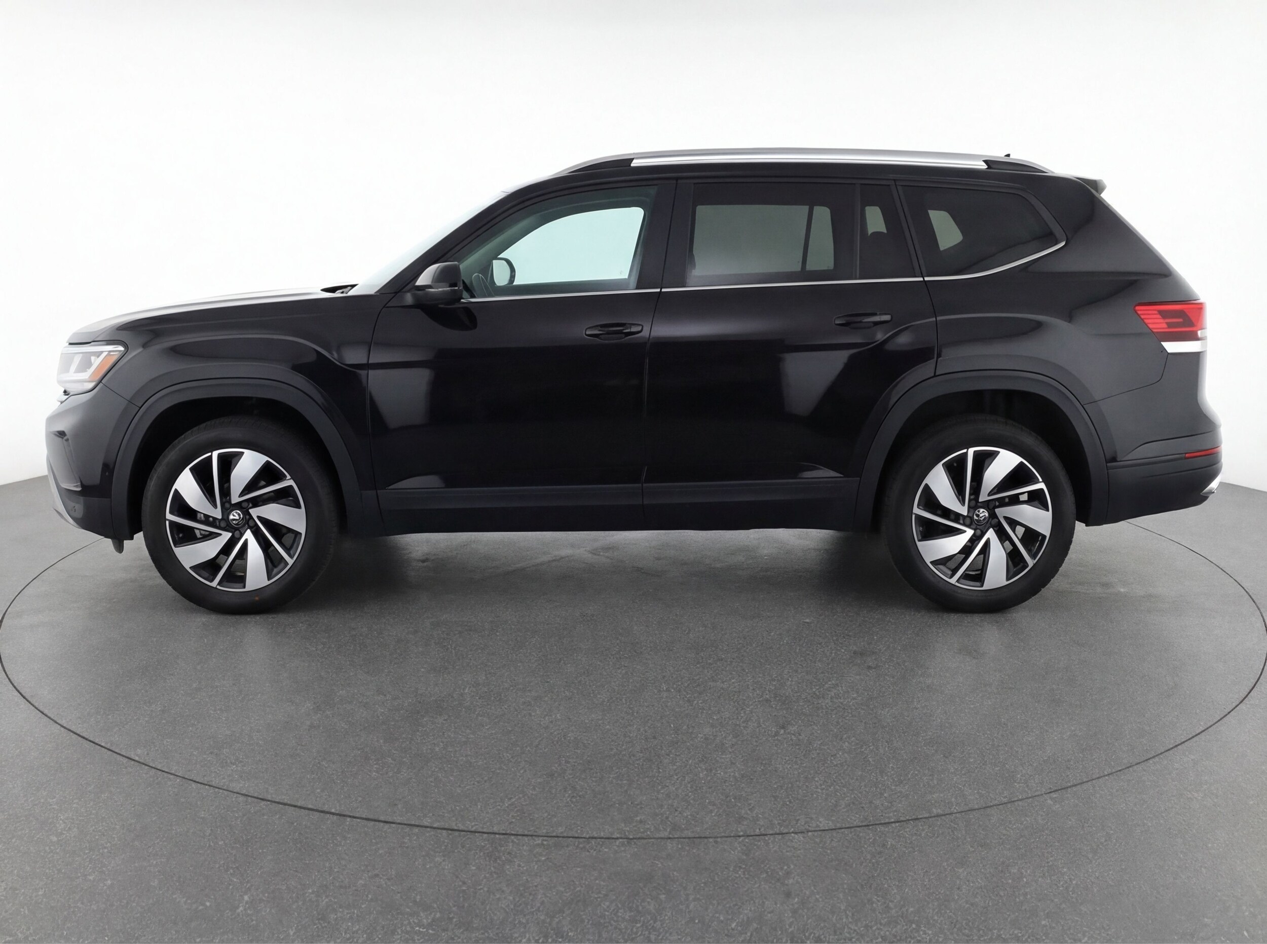 Thumbnail: 2024 Volkswagen Atlas - 4