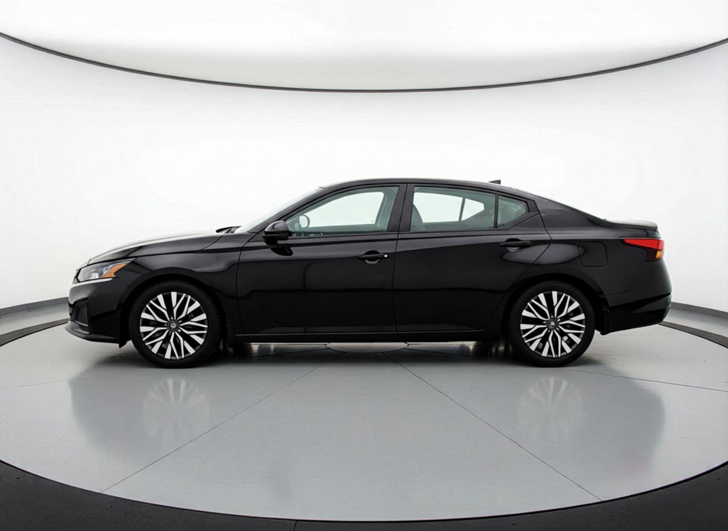 Thumbnail: 2025 Nissan Altima - 4