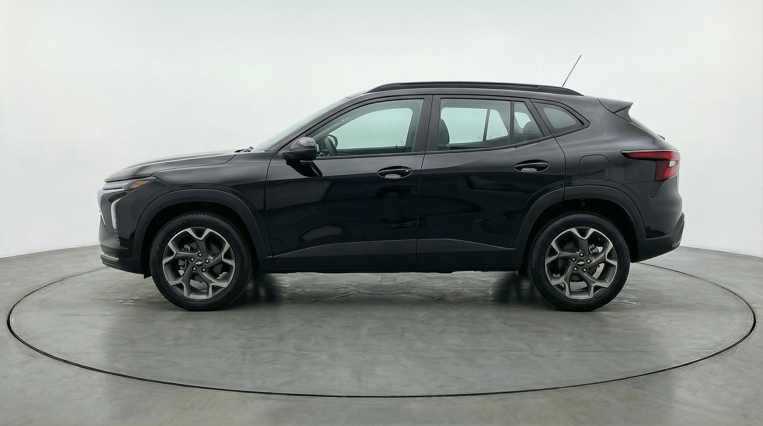 Thumbnail: 2025 Chevrolet Trax - 4