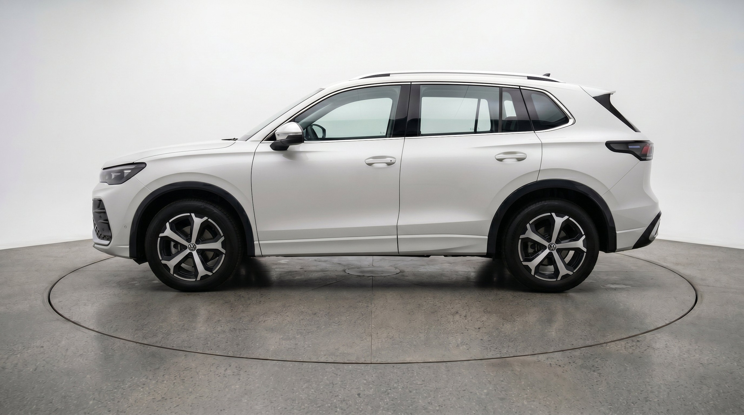 Thumbnail: 2026 Volkswagen Tiguan - 5