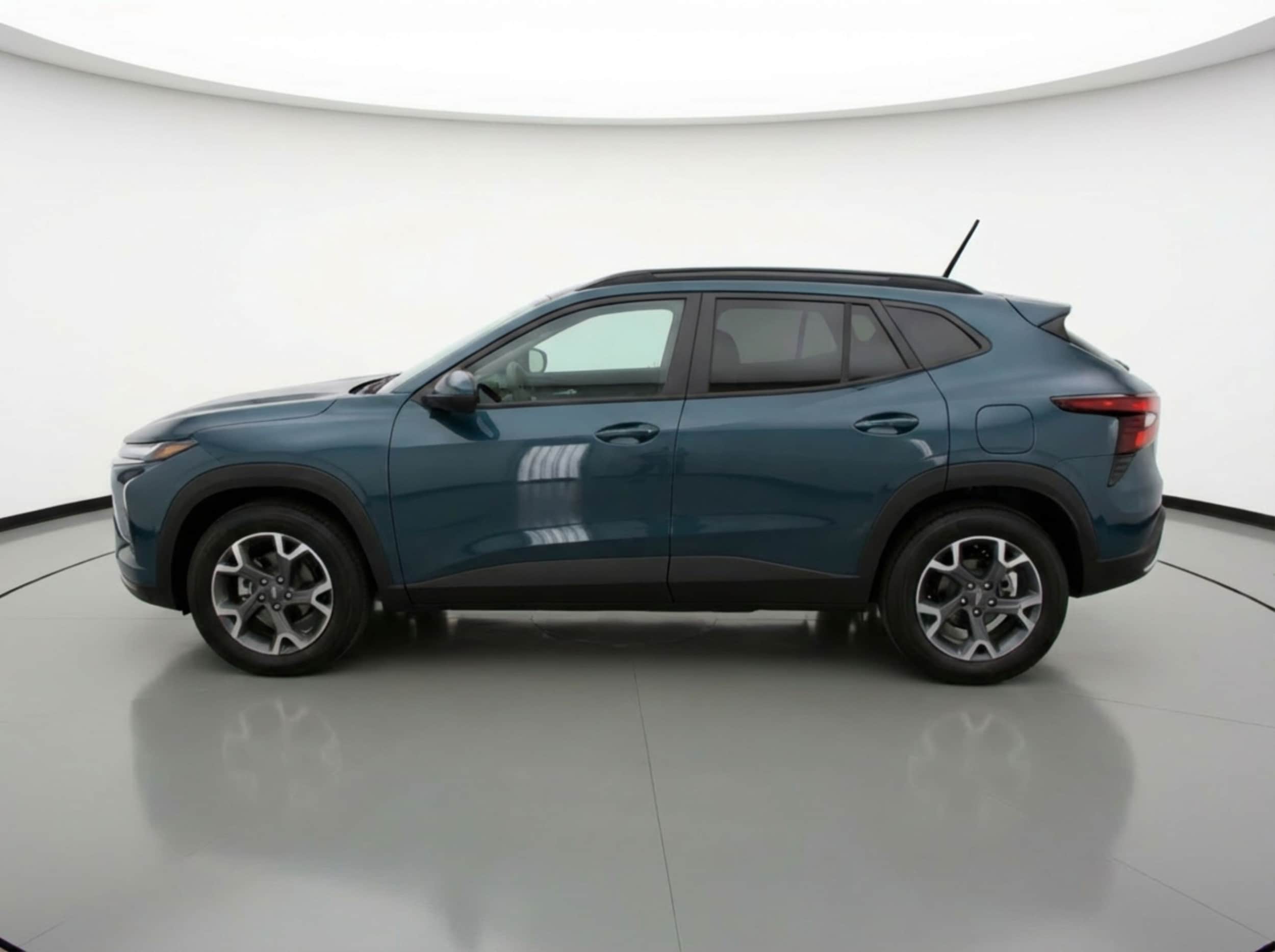Thumbnail: 2025 Chevrolet Trax - 4