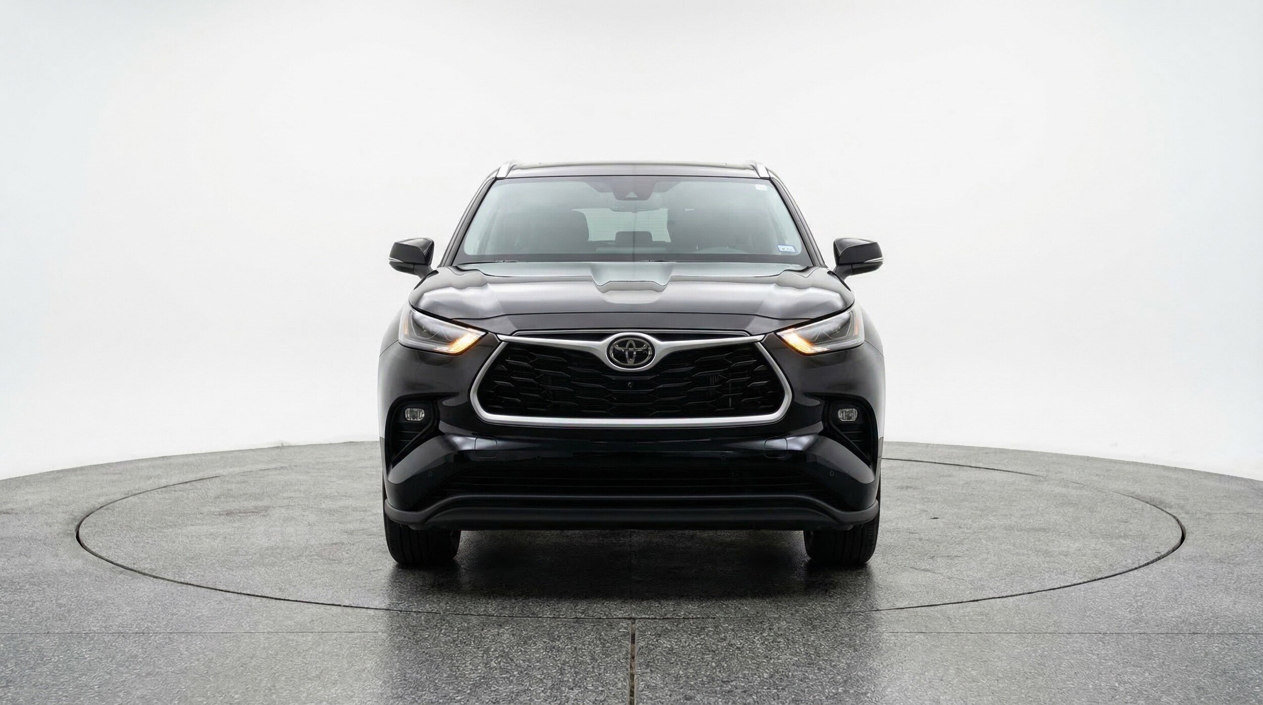 Thumbnail: 2025 Toyota Highlander - 2