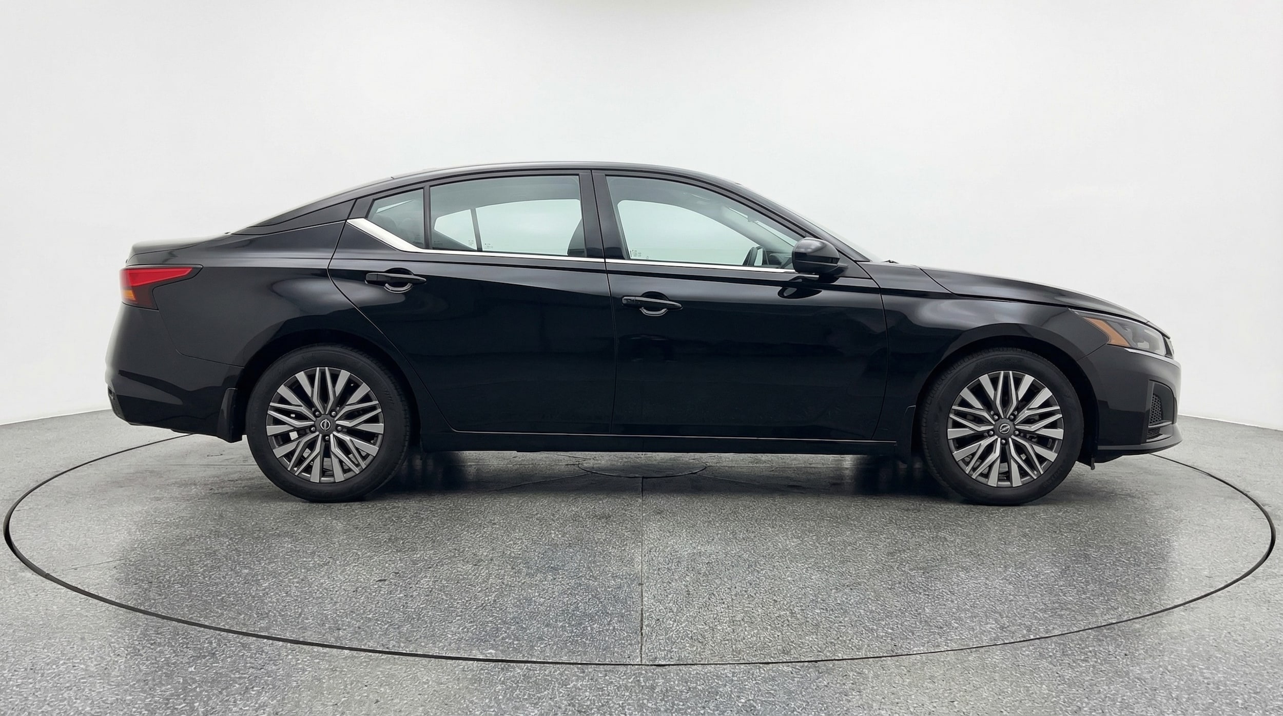 Thumbnail: 2025 Nissan Altima - 8