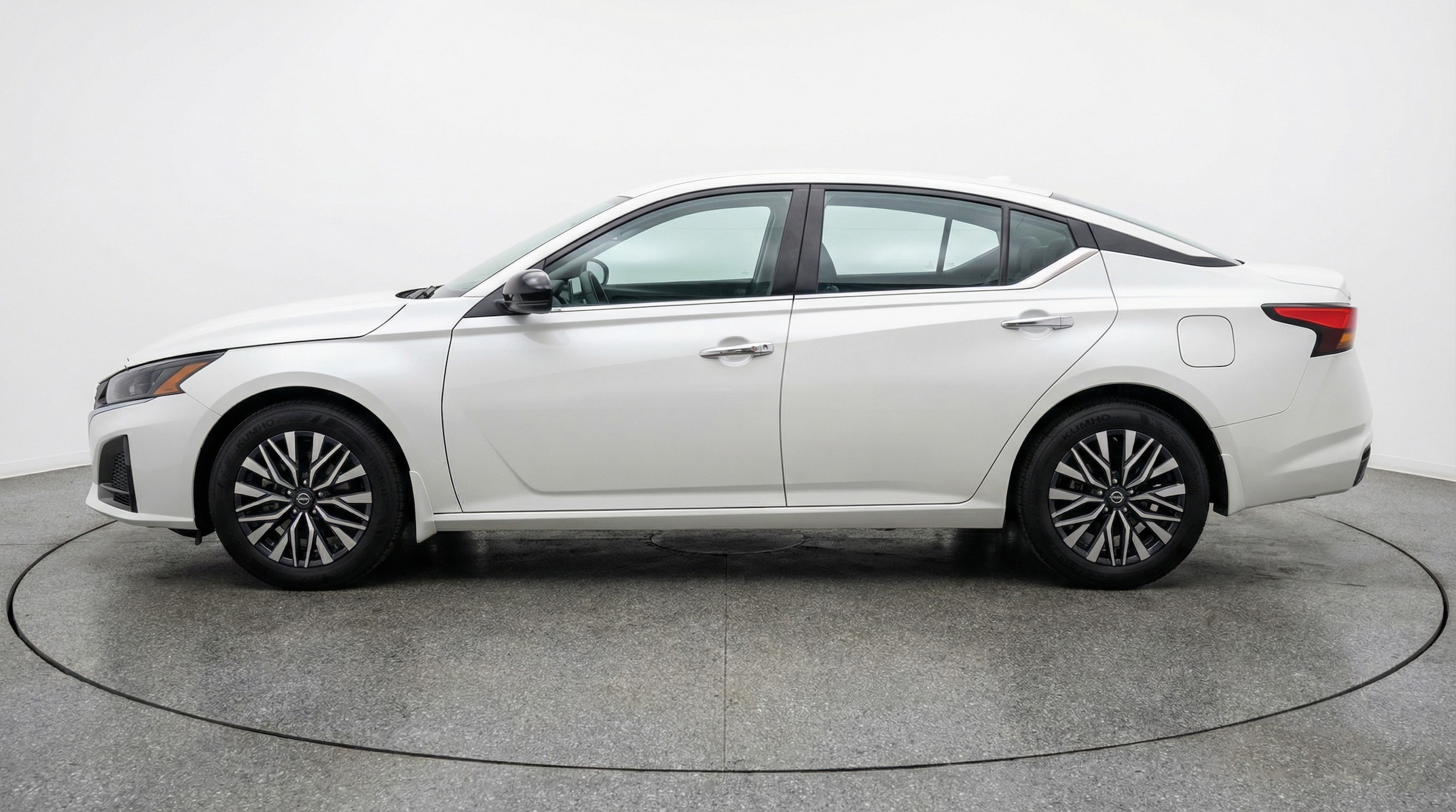 Thumbnail: 2025 Nissan Altima - 4