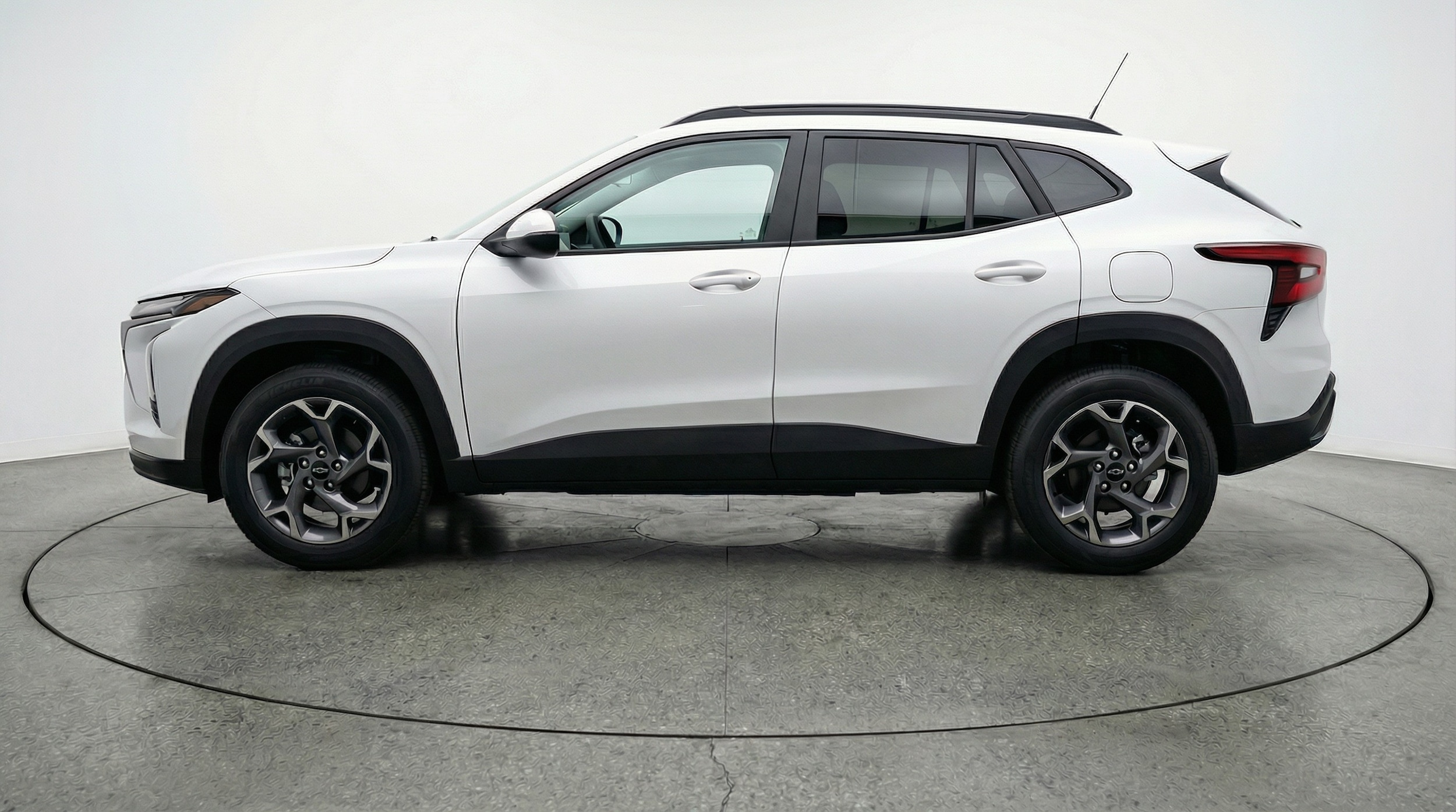 Thumbnail: 2025 Chevrolet Trax - 4