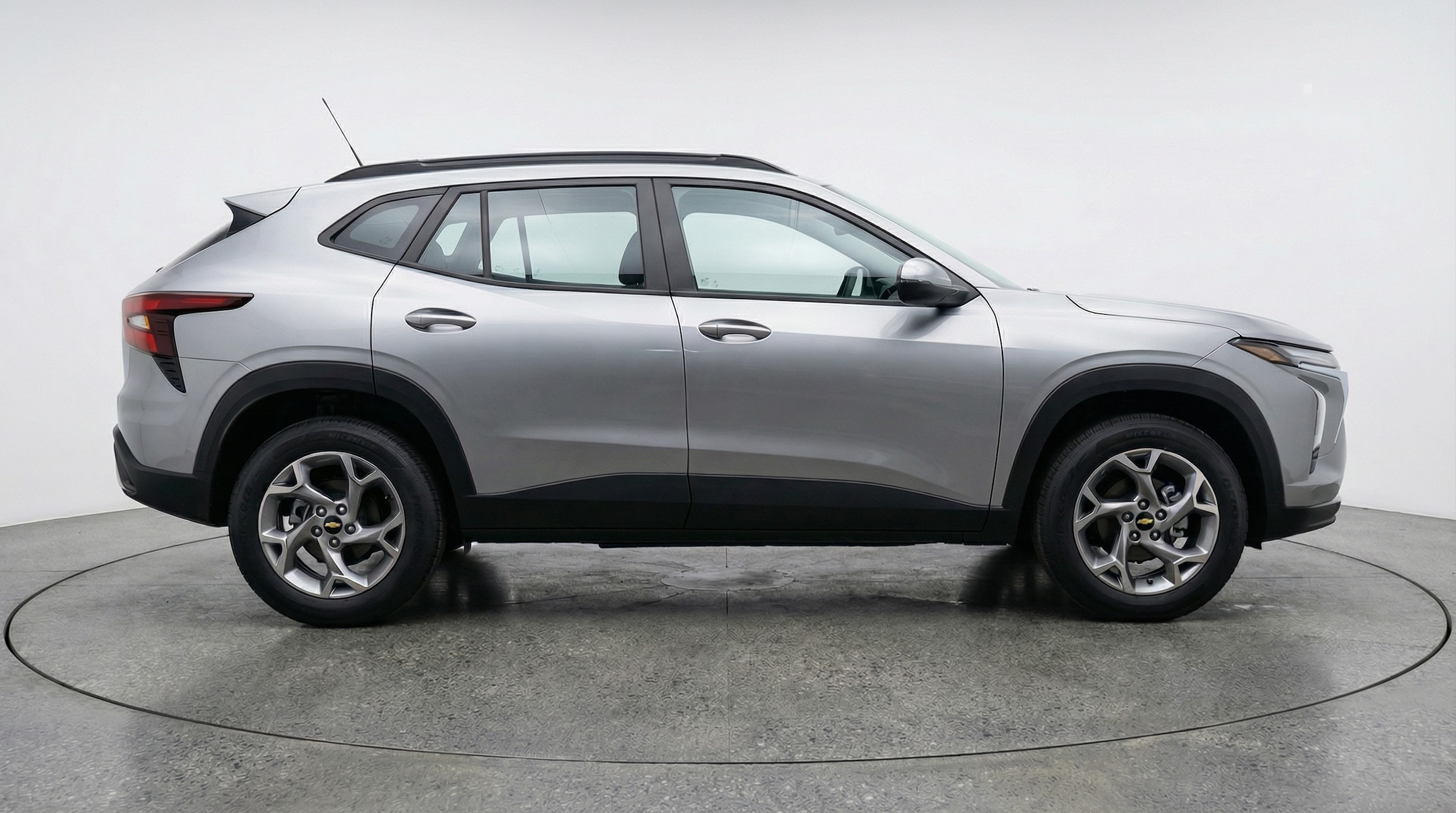 Thumbnail: 2025 Chevrolet Trax - 8