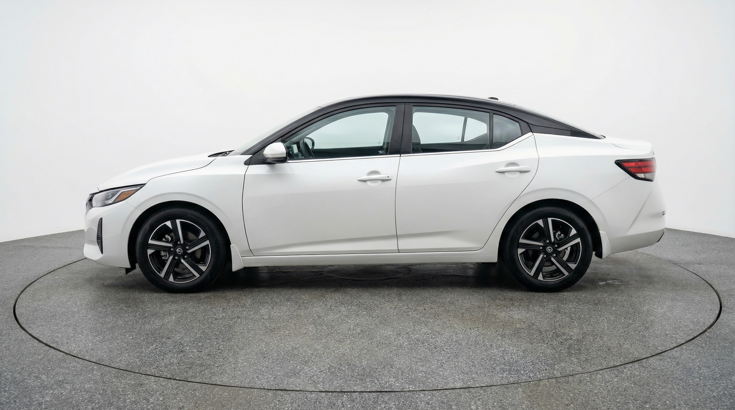 Thumbnail: 2025 Nissan Sentra - 4