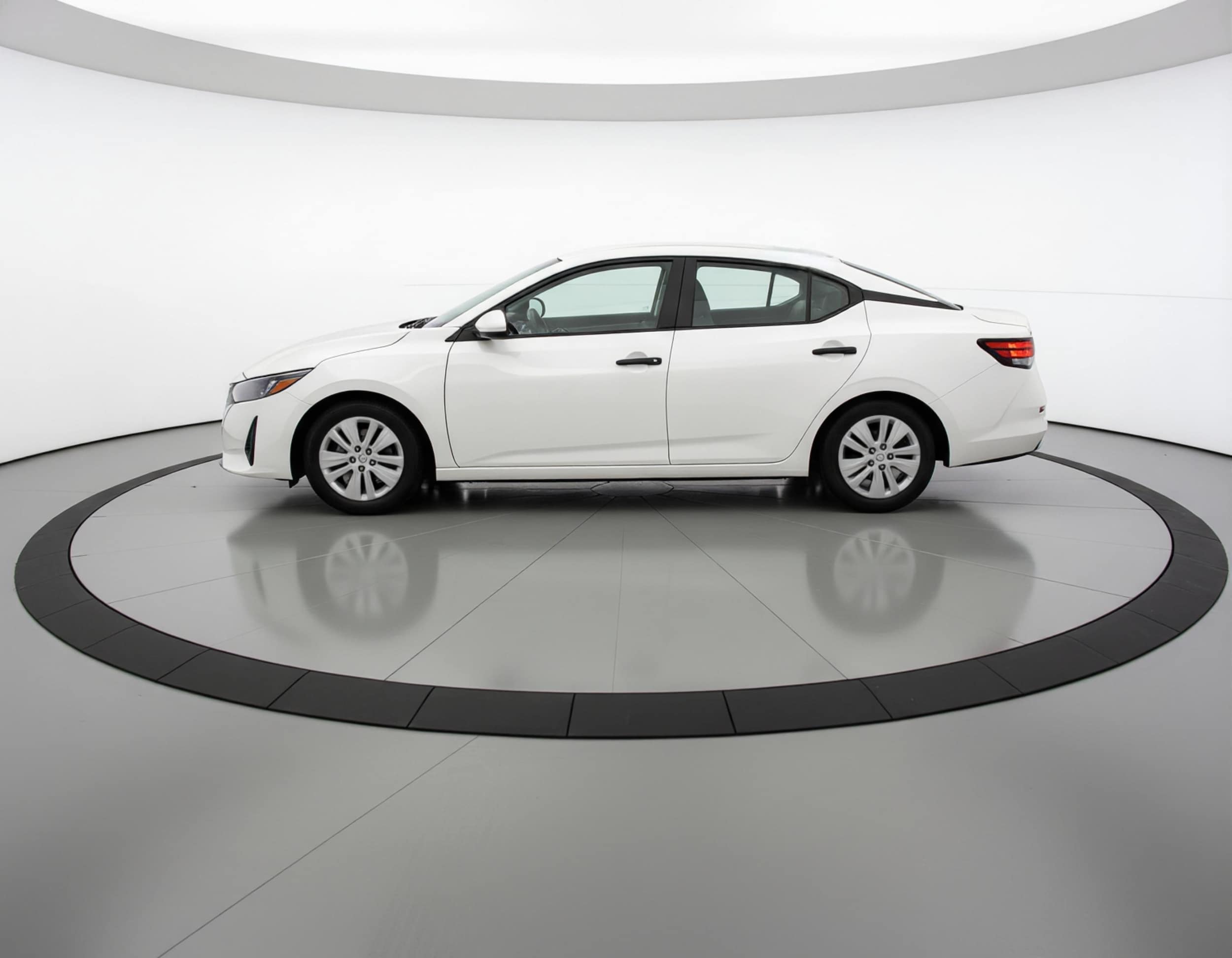 Thumbnail: 2025 Nissan Sentra - 4