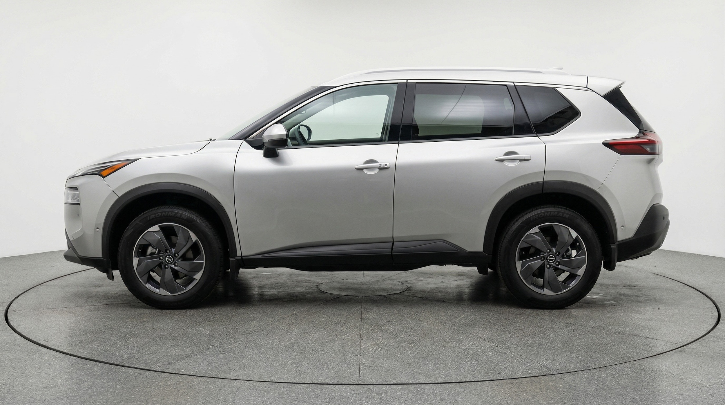 Thumbnail: 2025 Nissan Rogue - 4