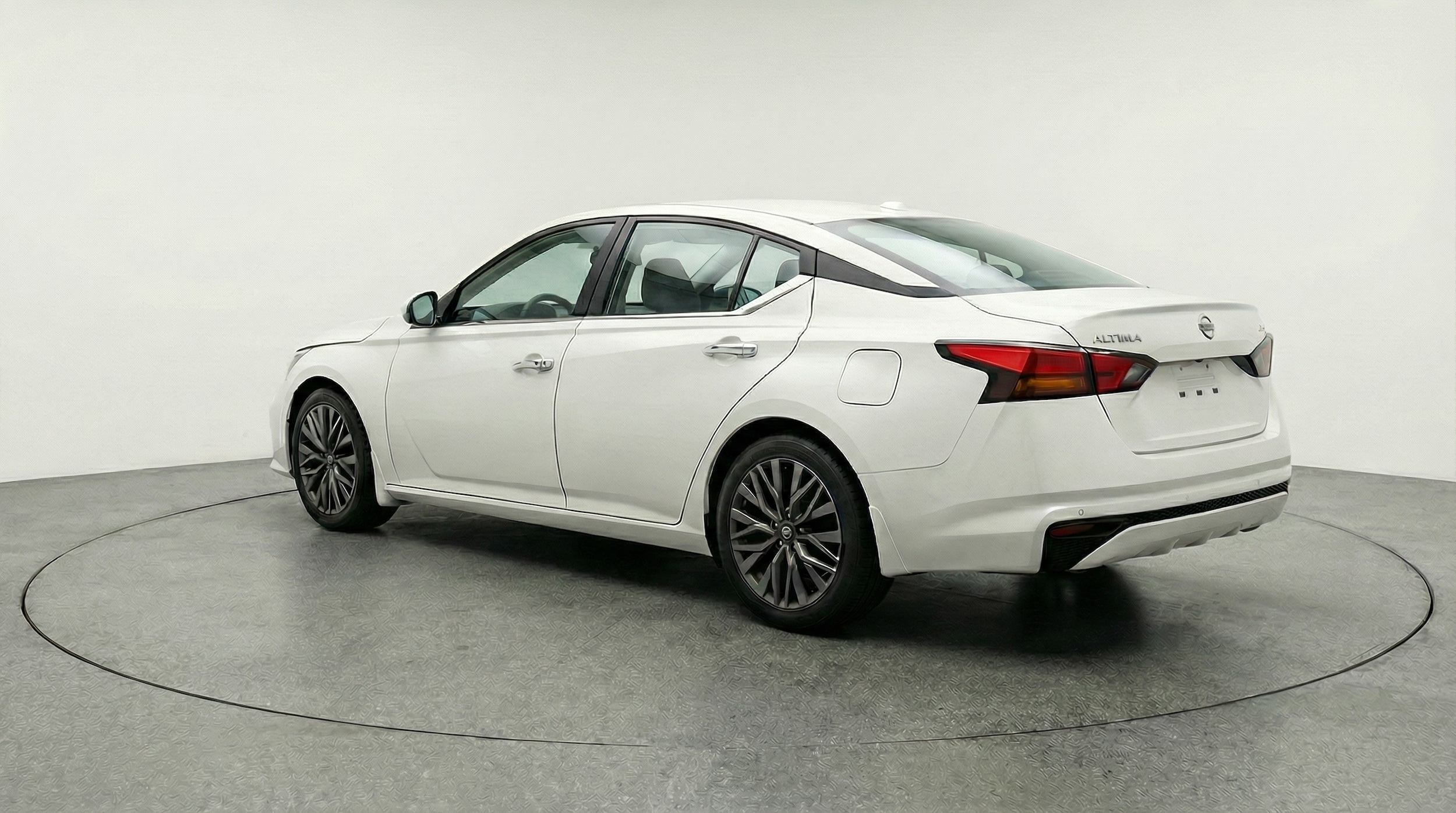 Thumbnail: 2025 Nissan Altima - 5