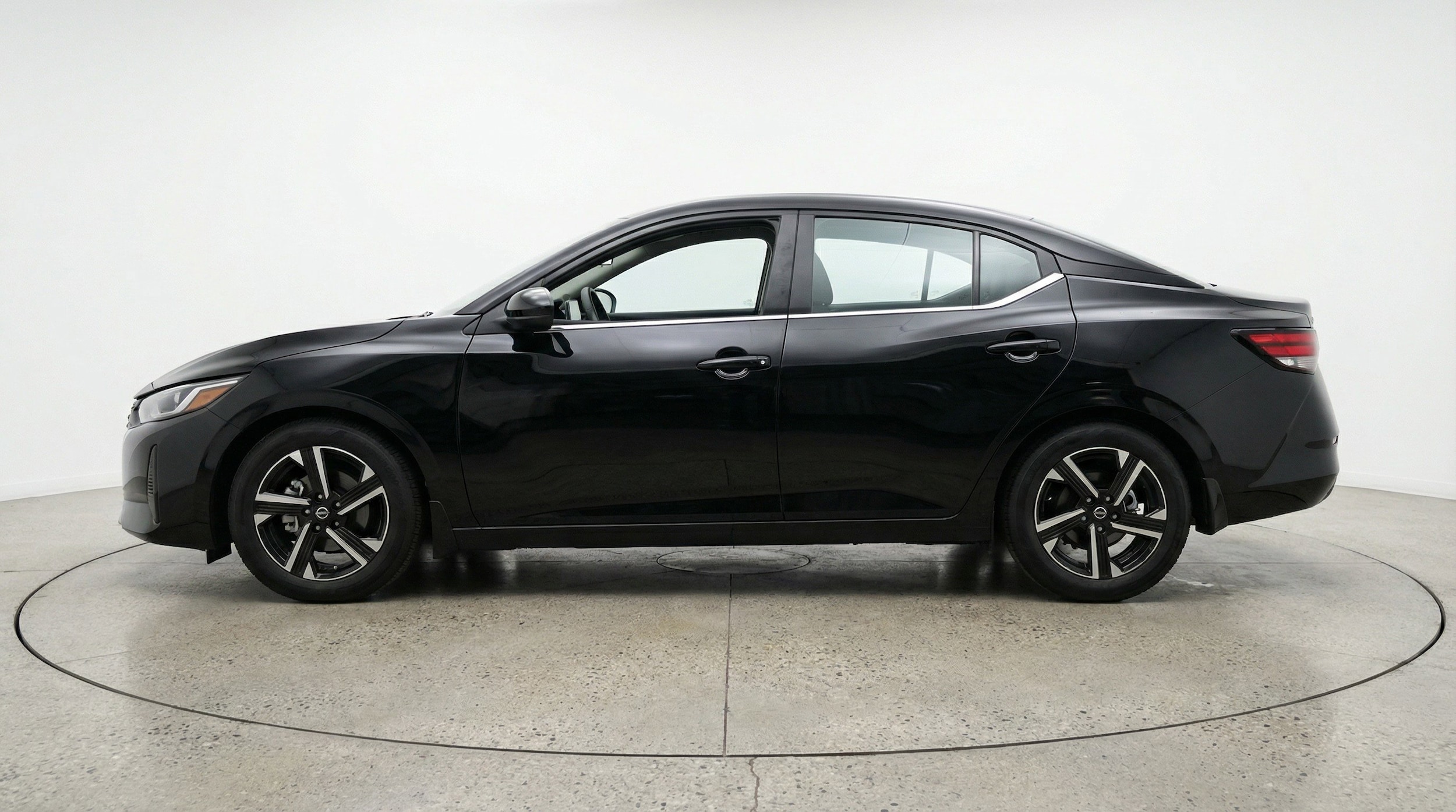 Thumbnail: 2025 Nissan Sentra - 5