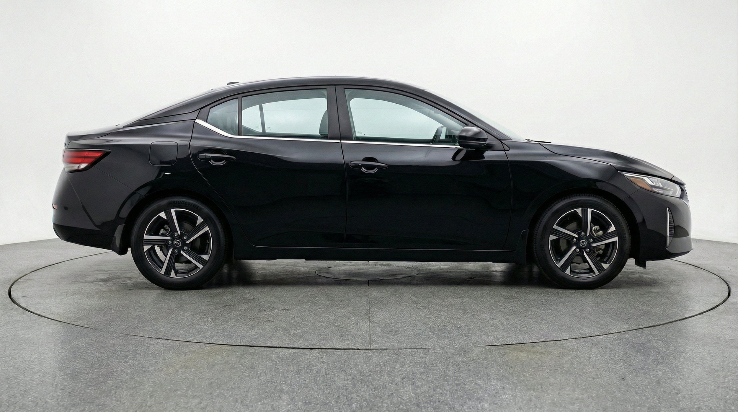 Thumbnail: 2025 Nissan Sentra - 11