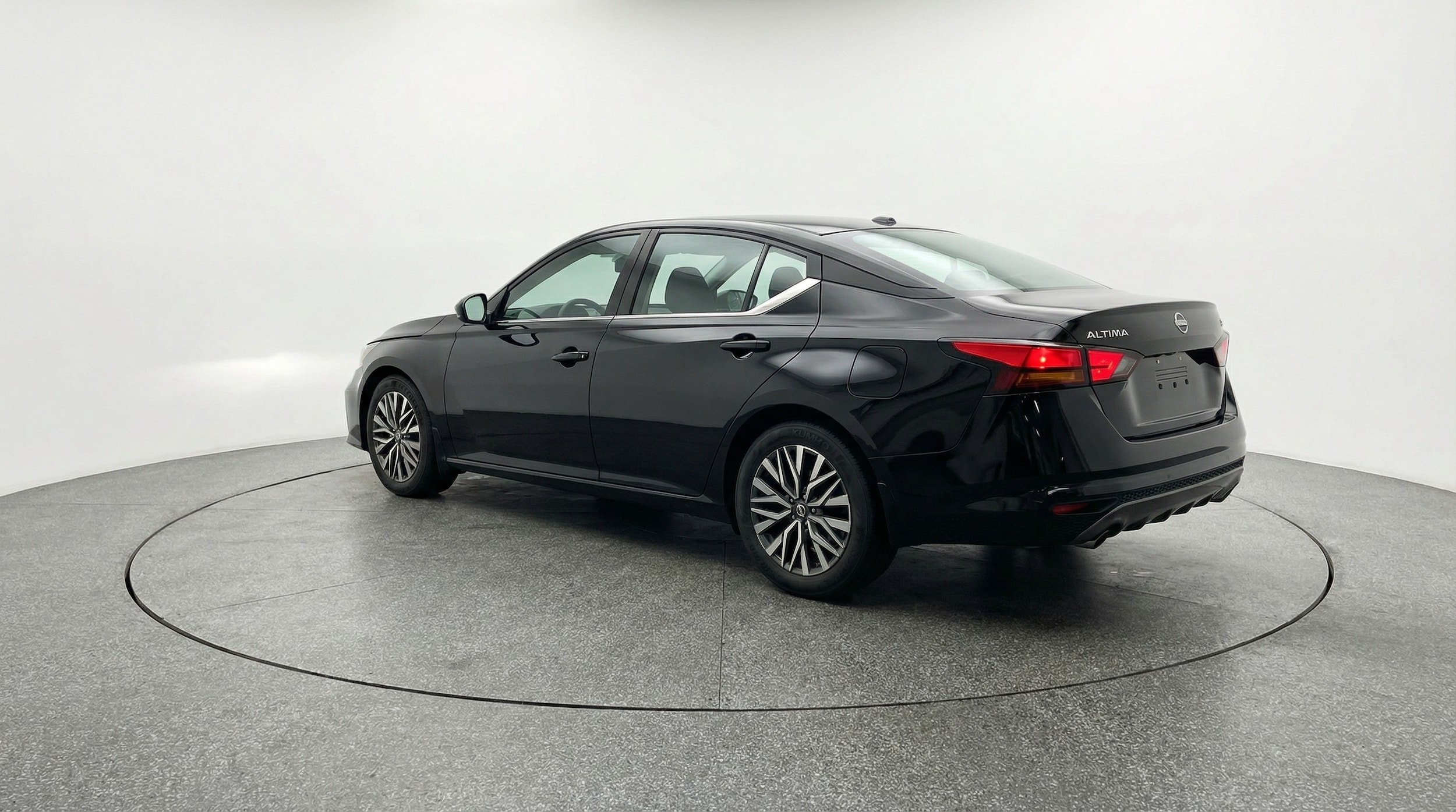 Thumbnail: 2025 Nissan Altima - 5