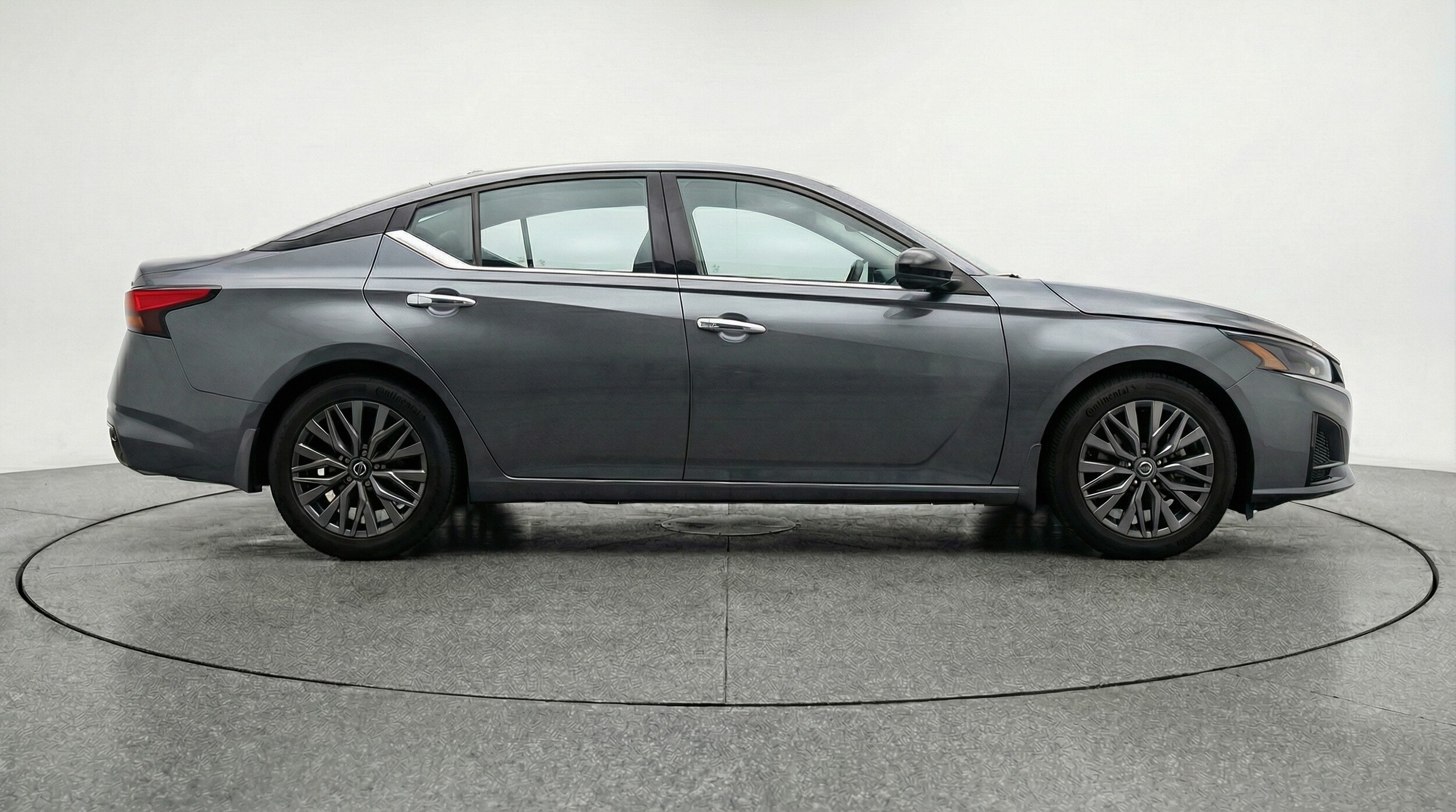 Thumbnail: 2025 Nissan Altima - 8