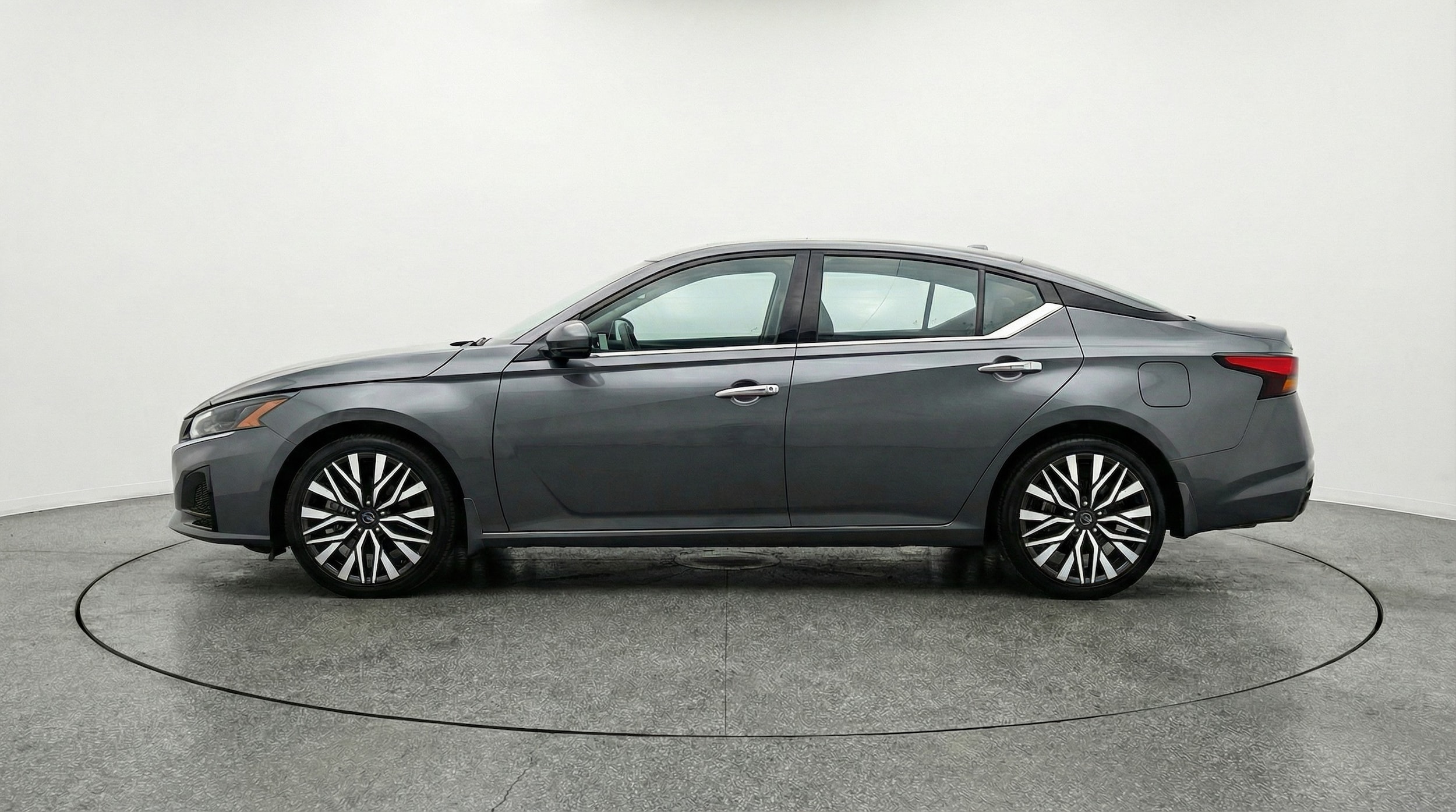 Thumbnail: 2025 Nissan Altima - 4