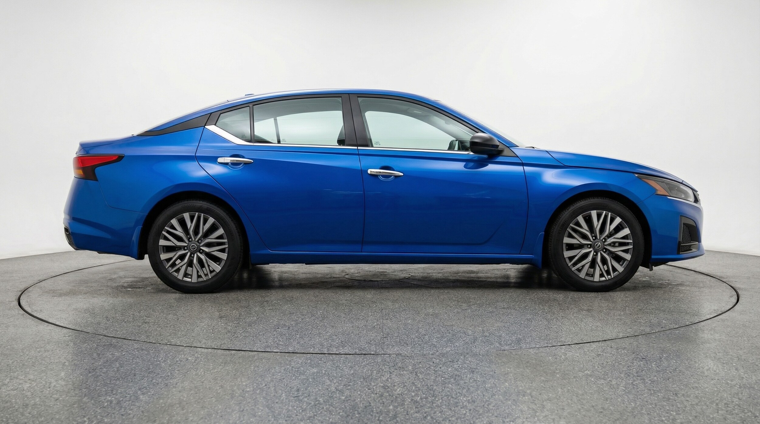 Thumbnail: 2025 Nissan Altima - 8