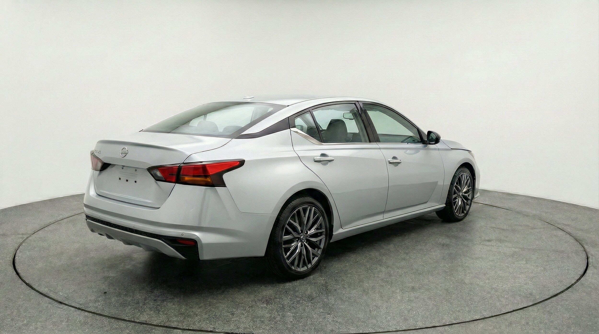Thumbnail: 2025 Nissan Altima - 9