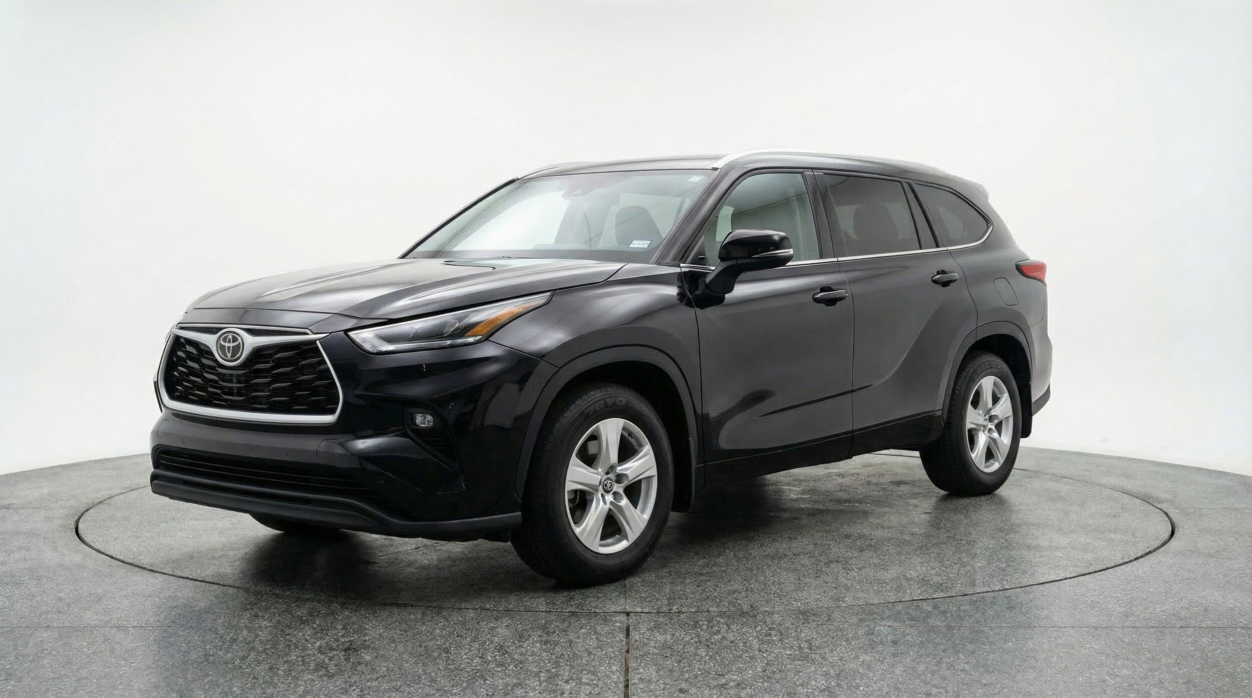 Thumbnail: 2025 Toyota Highlander - 3